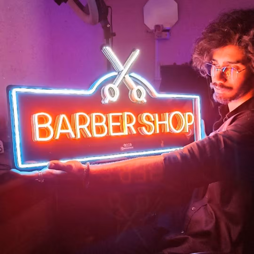 تابلو نئون طرح آرایشگاه Barber Shop با 36 ماه گارانتی در سایز 70 در 30 