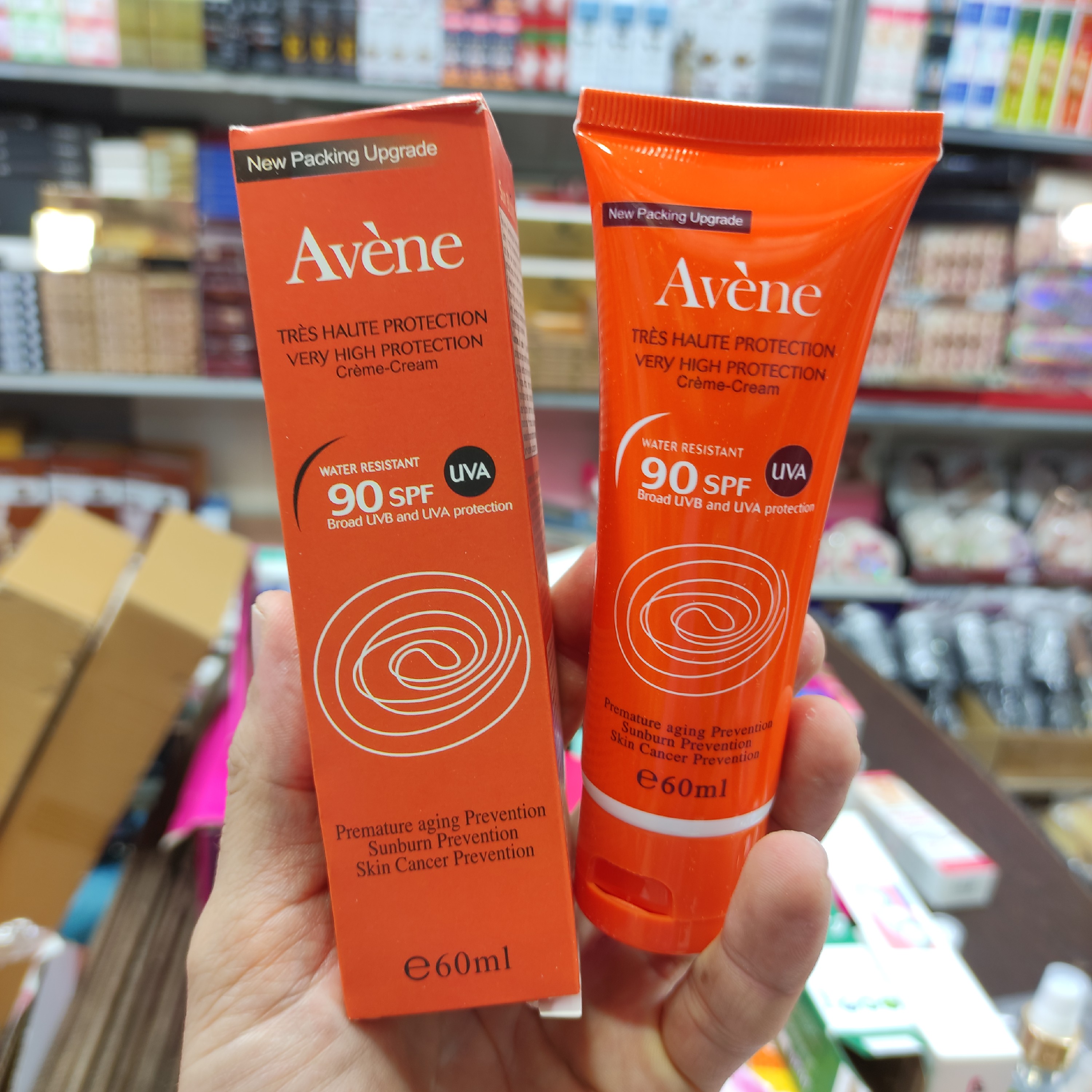 ضد آفتاب اون بی رنگ SPF 90 فرانسه فاقد چربی