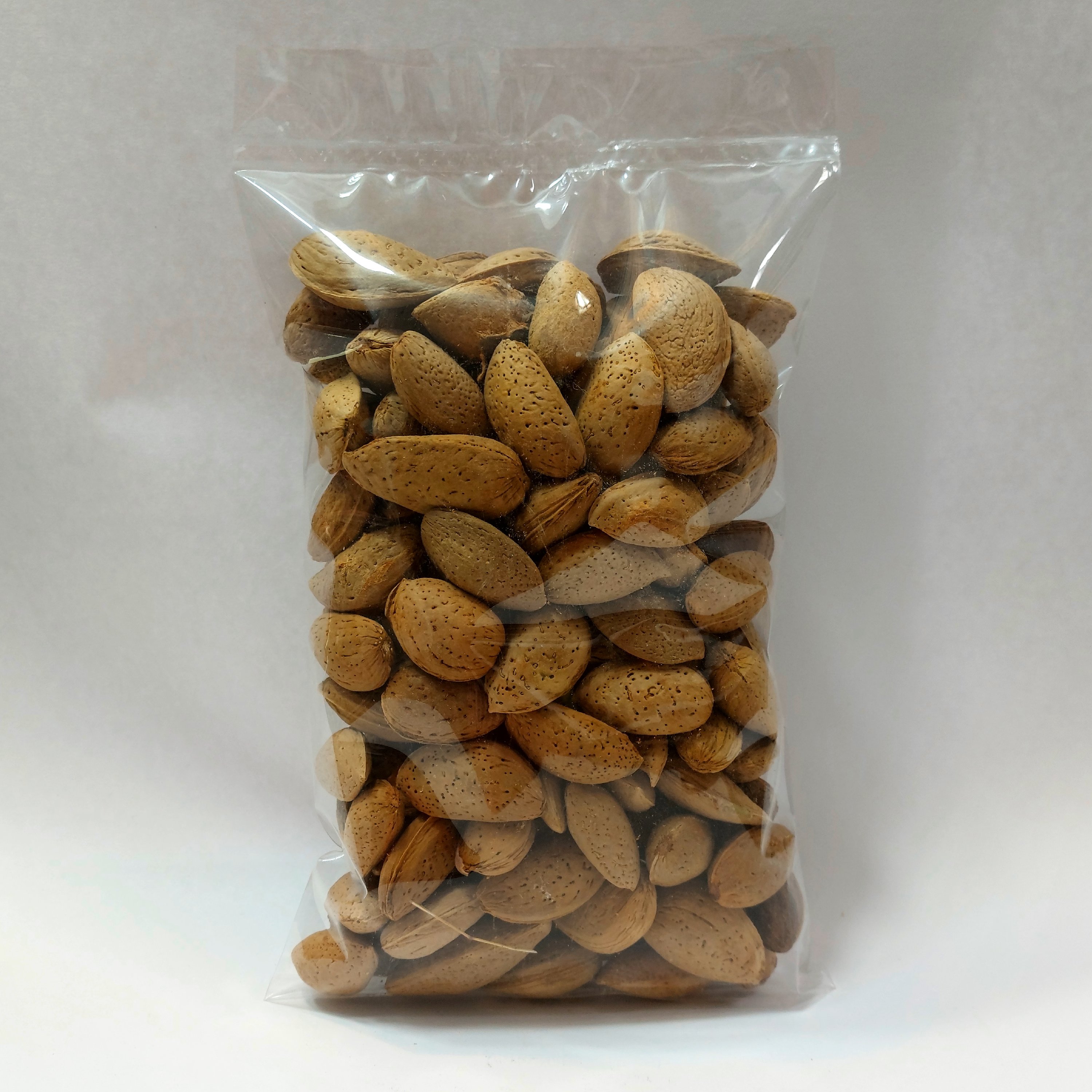 بادام درختی با پوست ارگانیک