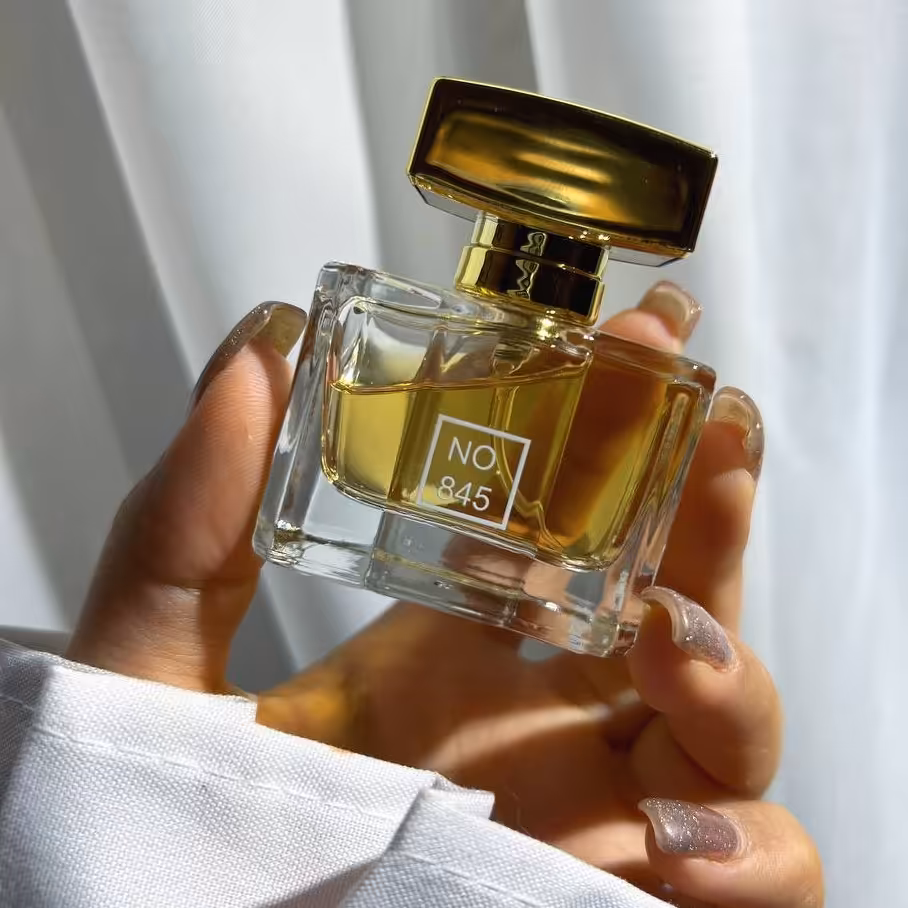  ادکلن مینی گوچی پریمر 
 مظهر قدرت و زنانگی گرم و شیرین و 
 
 