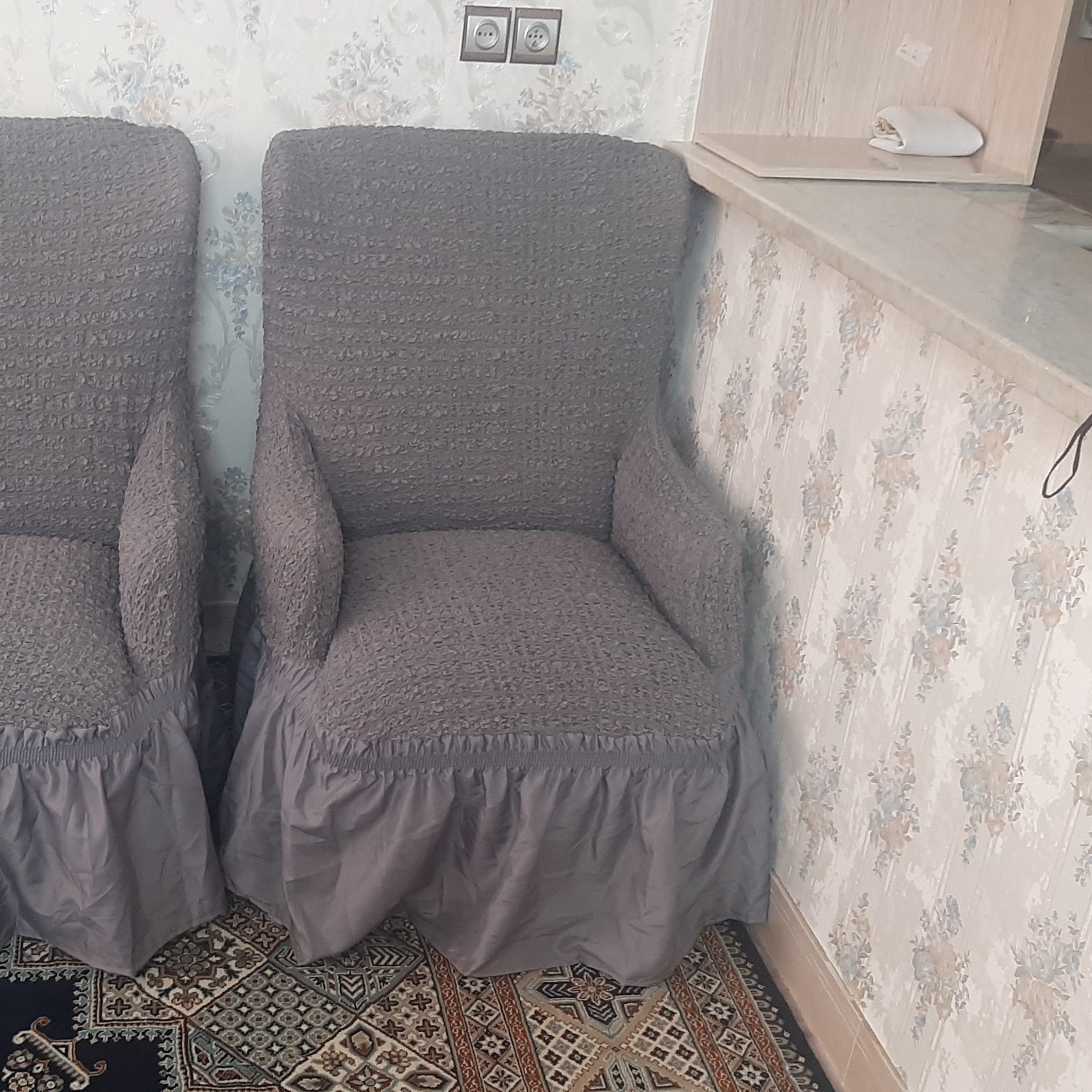 کاورمبل یکنفره پفکی چین دار پارچه ای فری سایز