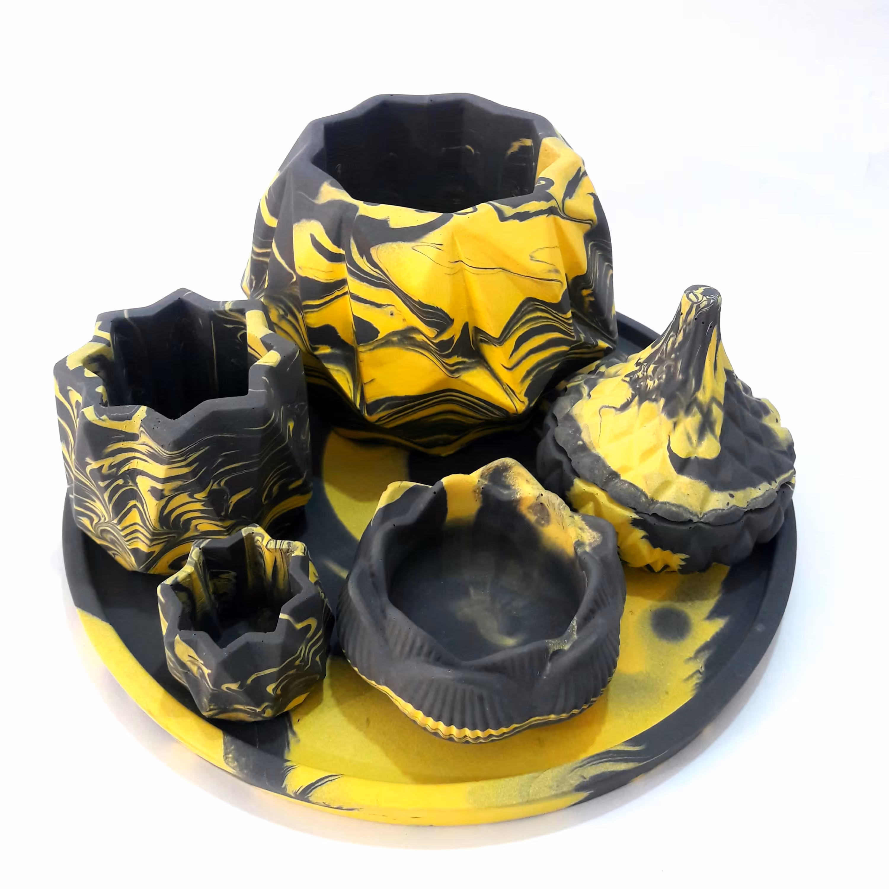 سنگ مصنوعی ست 6 تکه گلدان و قندون همراه زیر سینی رنگ زرد مشکی