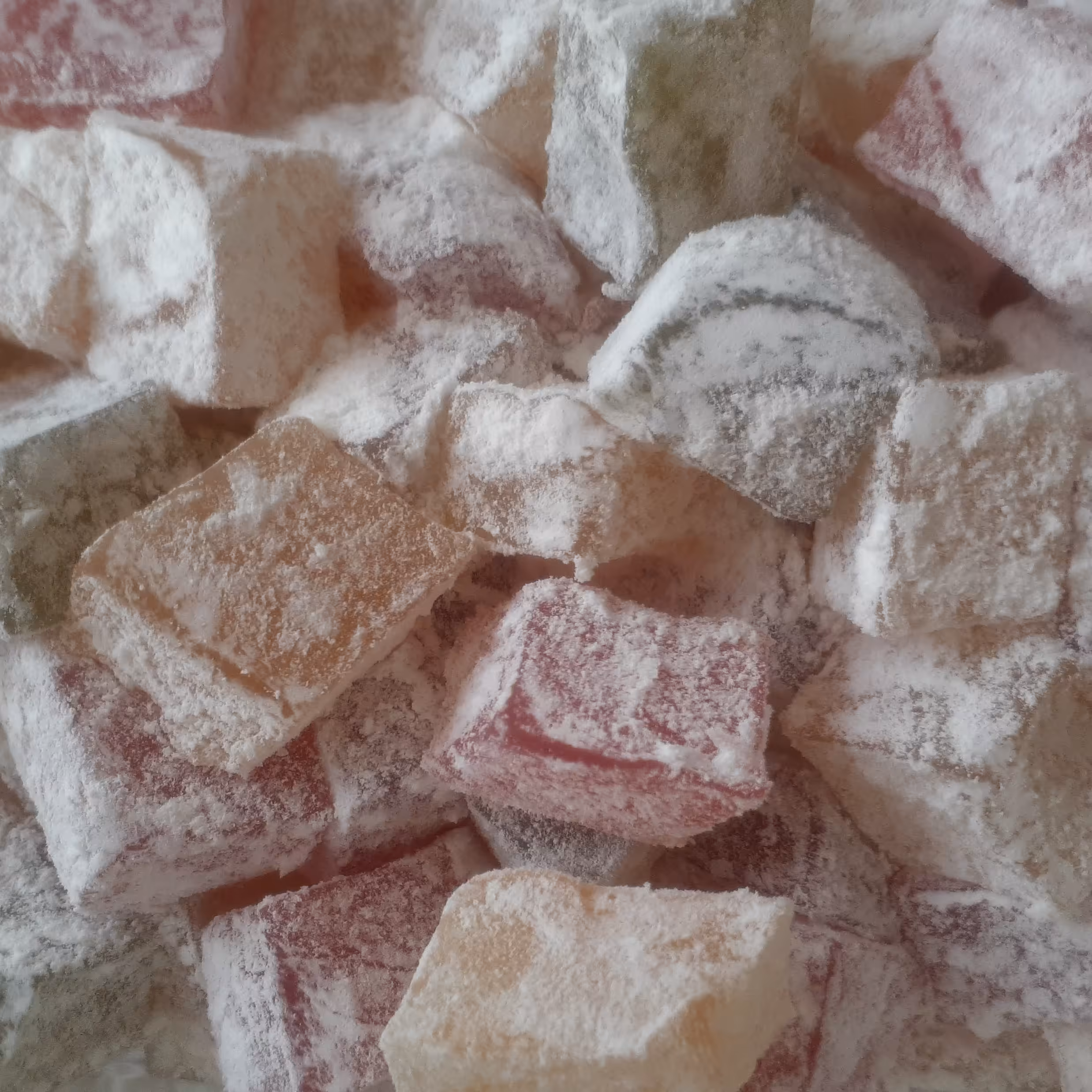 راحت القوم حلوا نارگیلی و آردی و حلوا هویج گردو و حلوا دوشاب گردو شب یلدا