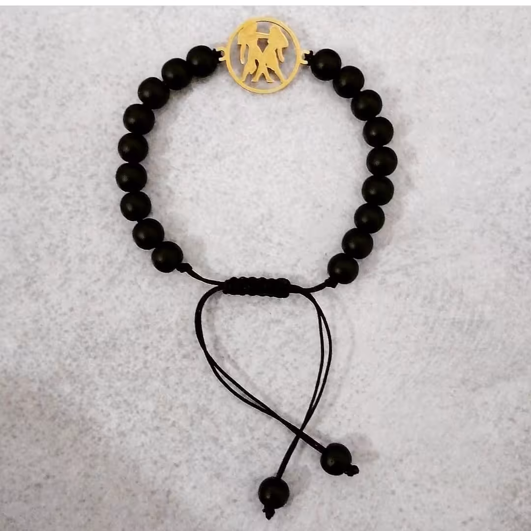 دستبند ماه تولد خرداد و اونیکس