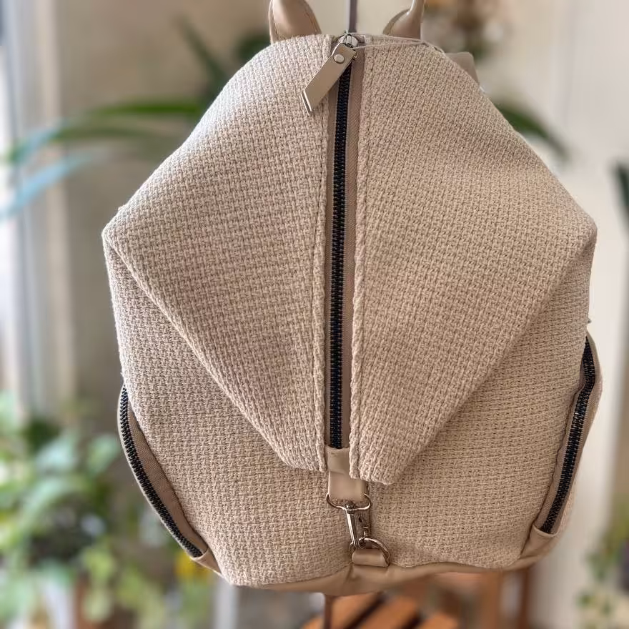 کد335126  
کوله جدید جلو رینگ ،جنس ترکیبی ، 
هزینه ارسال رایگان