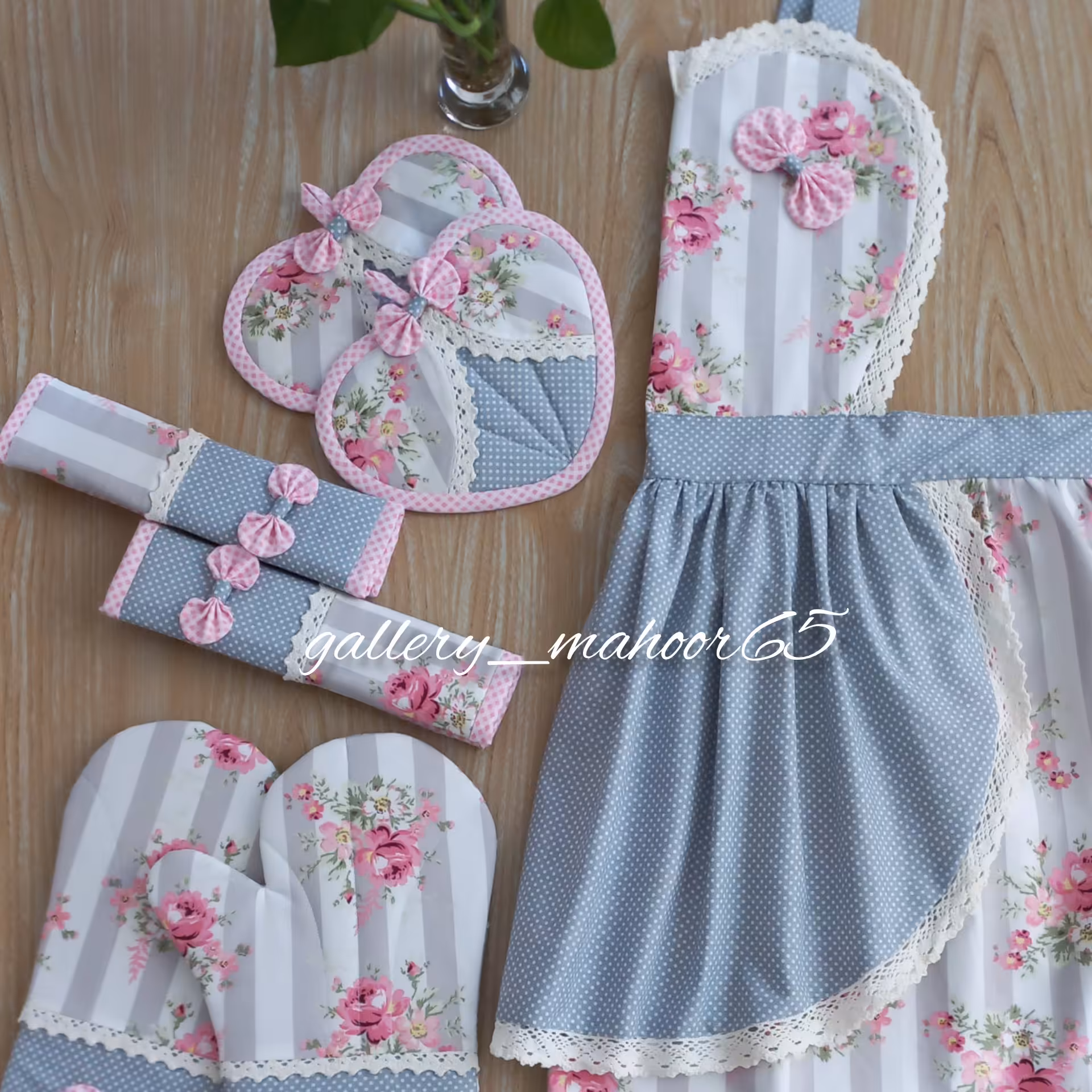 سرویس اشپزخانه با بهترین کیفیت پارچه و دوخت تمییز.