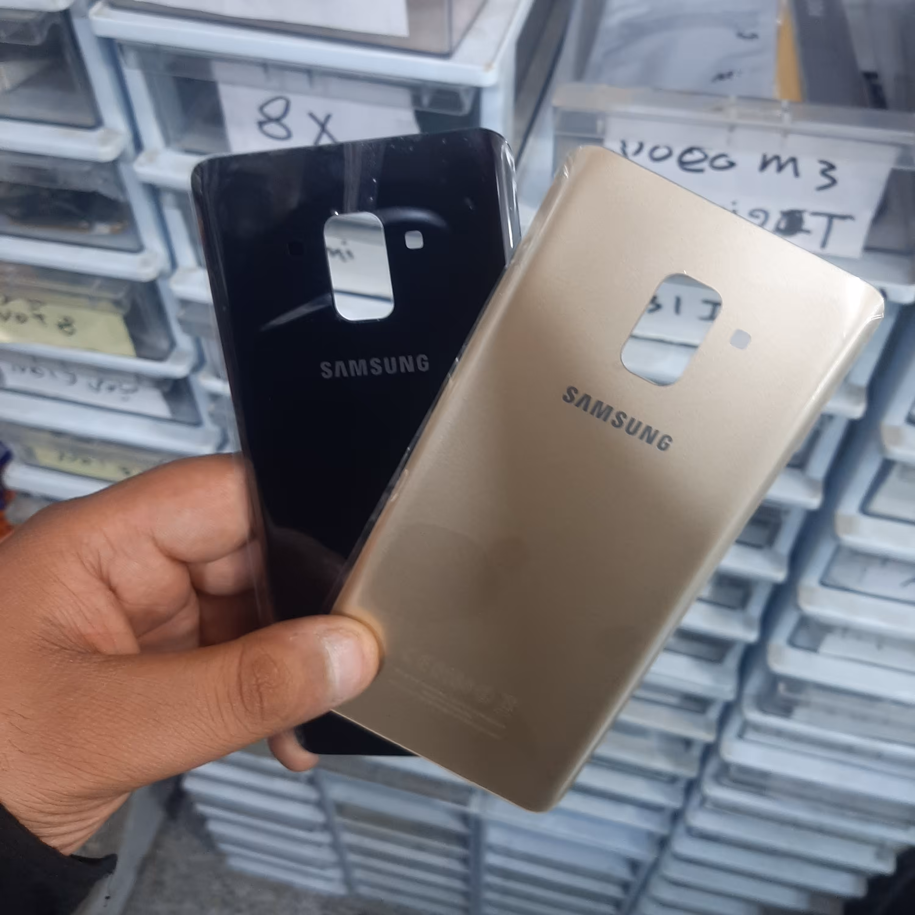 درب پشت SAMSUNG A8 PLUS 2018
