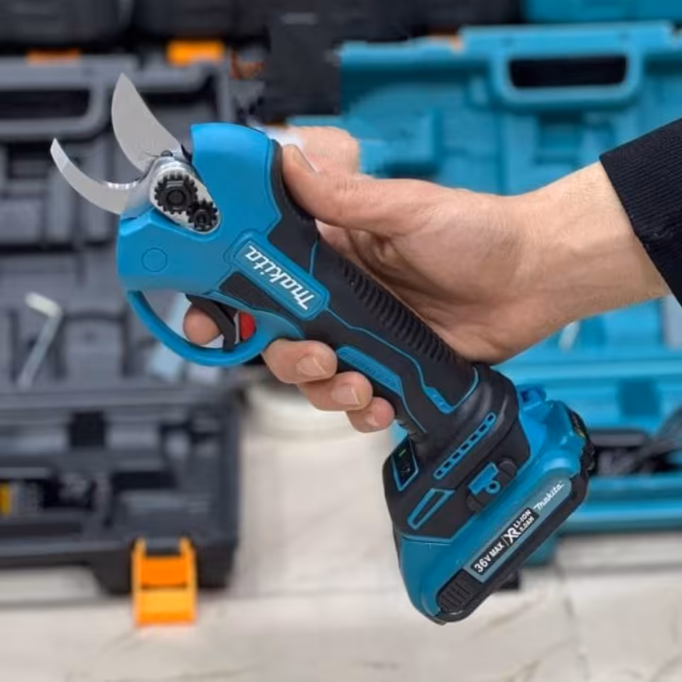 قیچی شارژی ماکیتا مدل DUP36z
های کپی درجه یک
پر قدرت
بسیار خوش دست