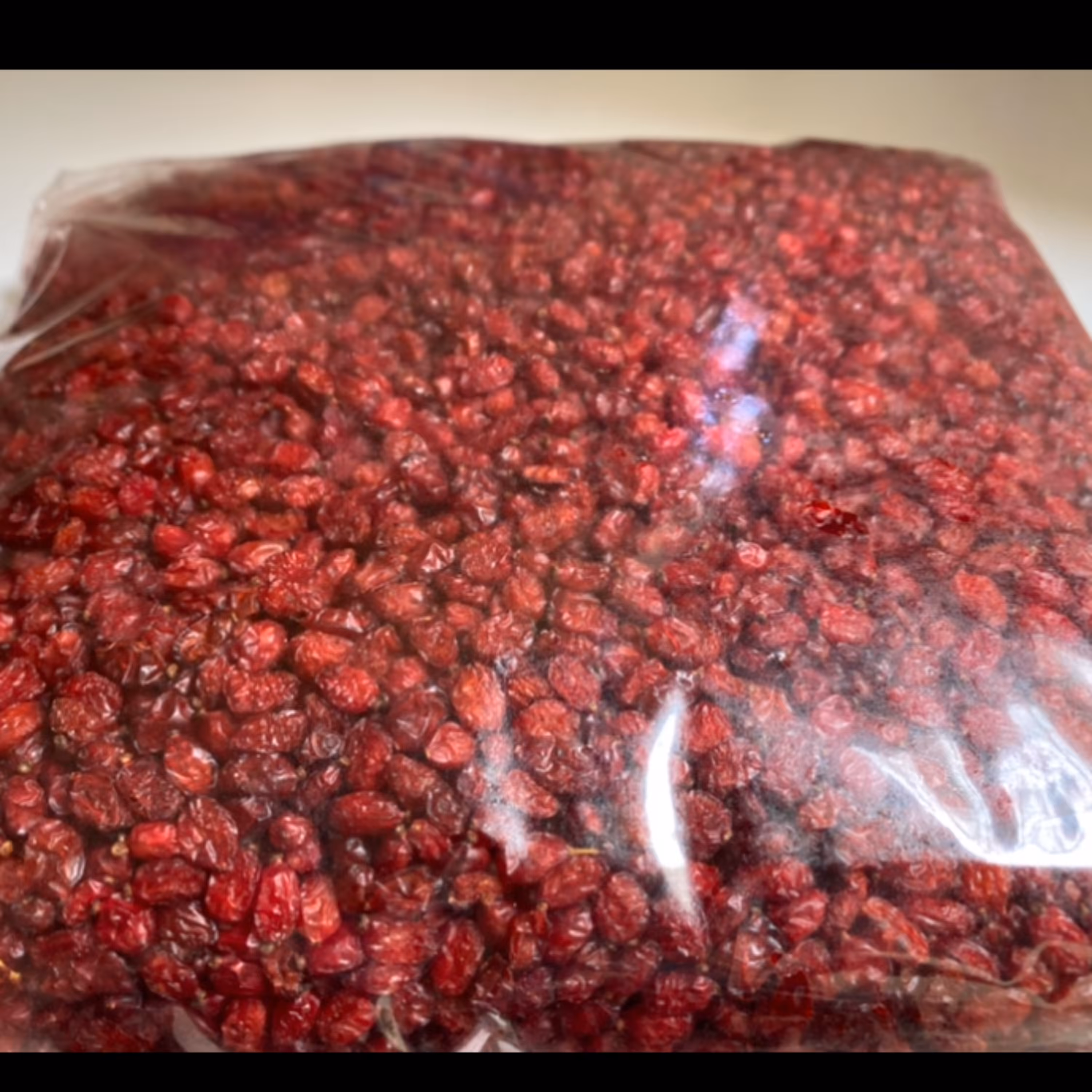 زرشک پفکی درجه یک 250 گرمی