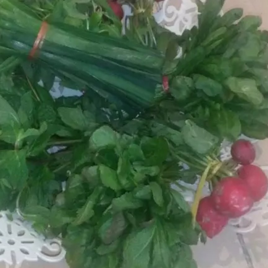 انواع سبزی پاک شده :سبزی آشی خوردن کوکو به مقدار 500گرم