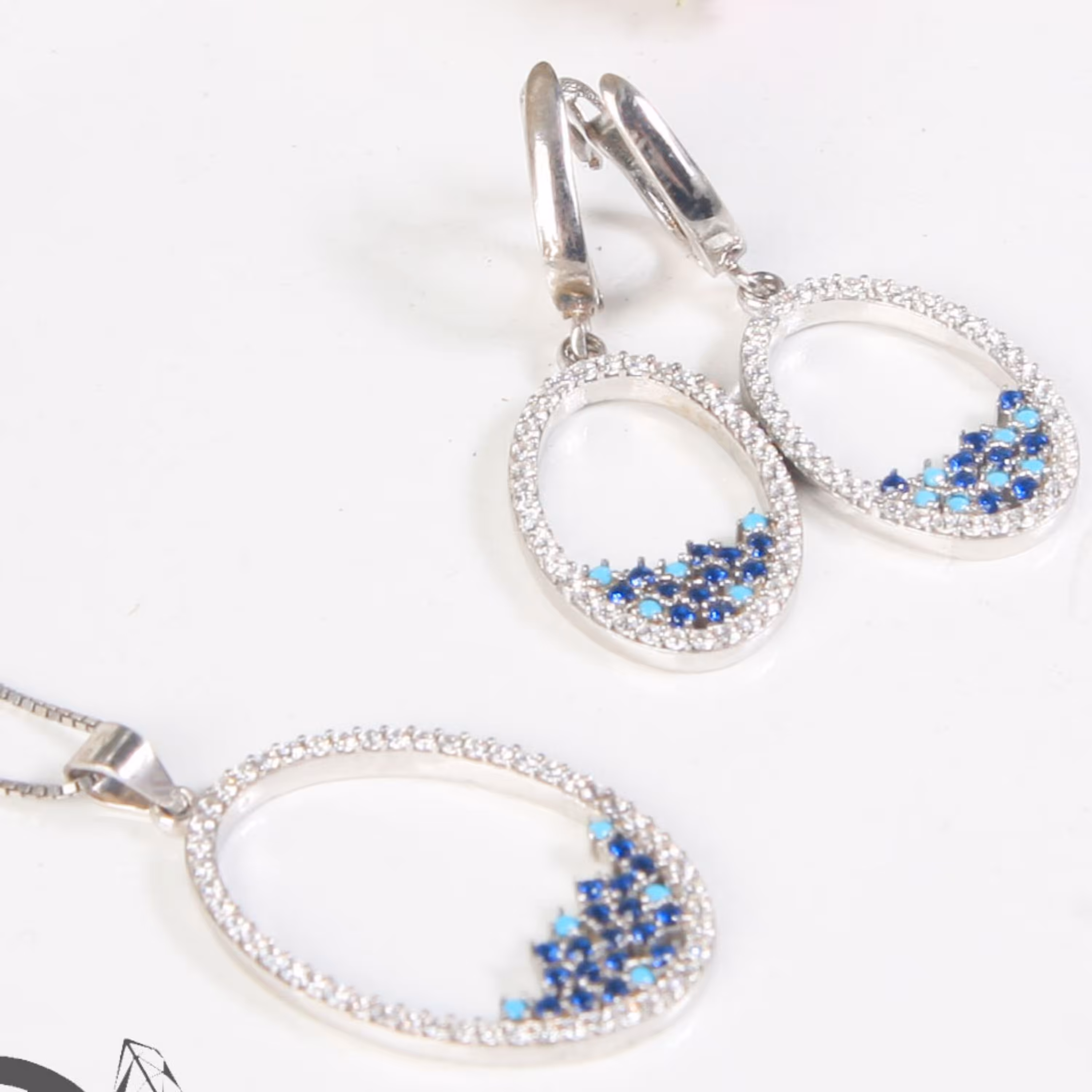 نیم ست زنانه میناکاری نقره ایتالیایی رنگ ثابت  ضد حساسیت طرح طلا کد 4355