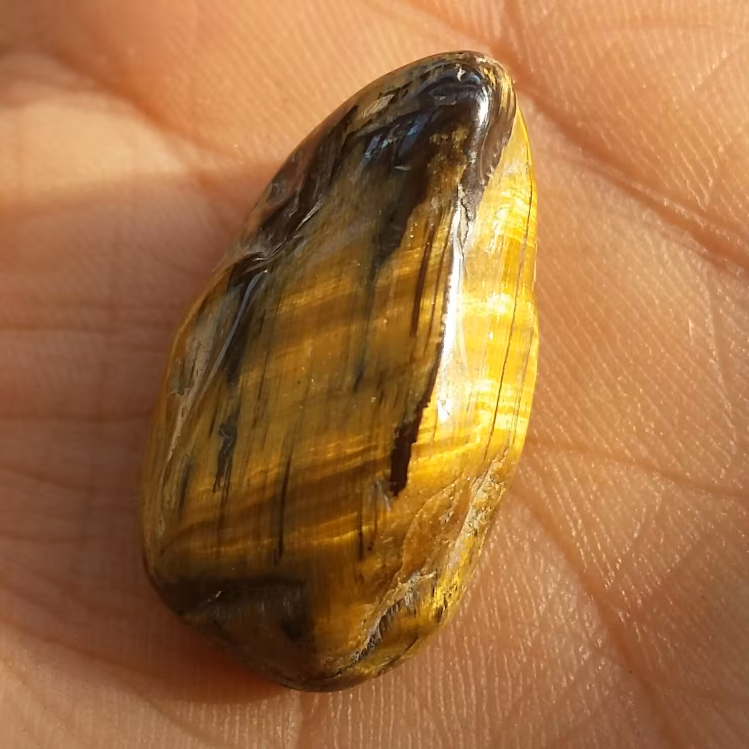 سنگ راف تمام پولیش شده چشم ببر پاکستان 100 در 100 طبیعی بینظییر شااهکار خلقت
تصویر از دو طرف نمونه