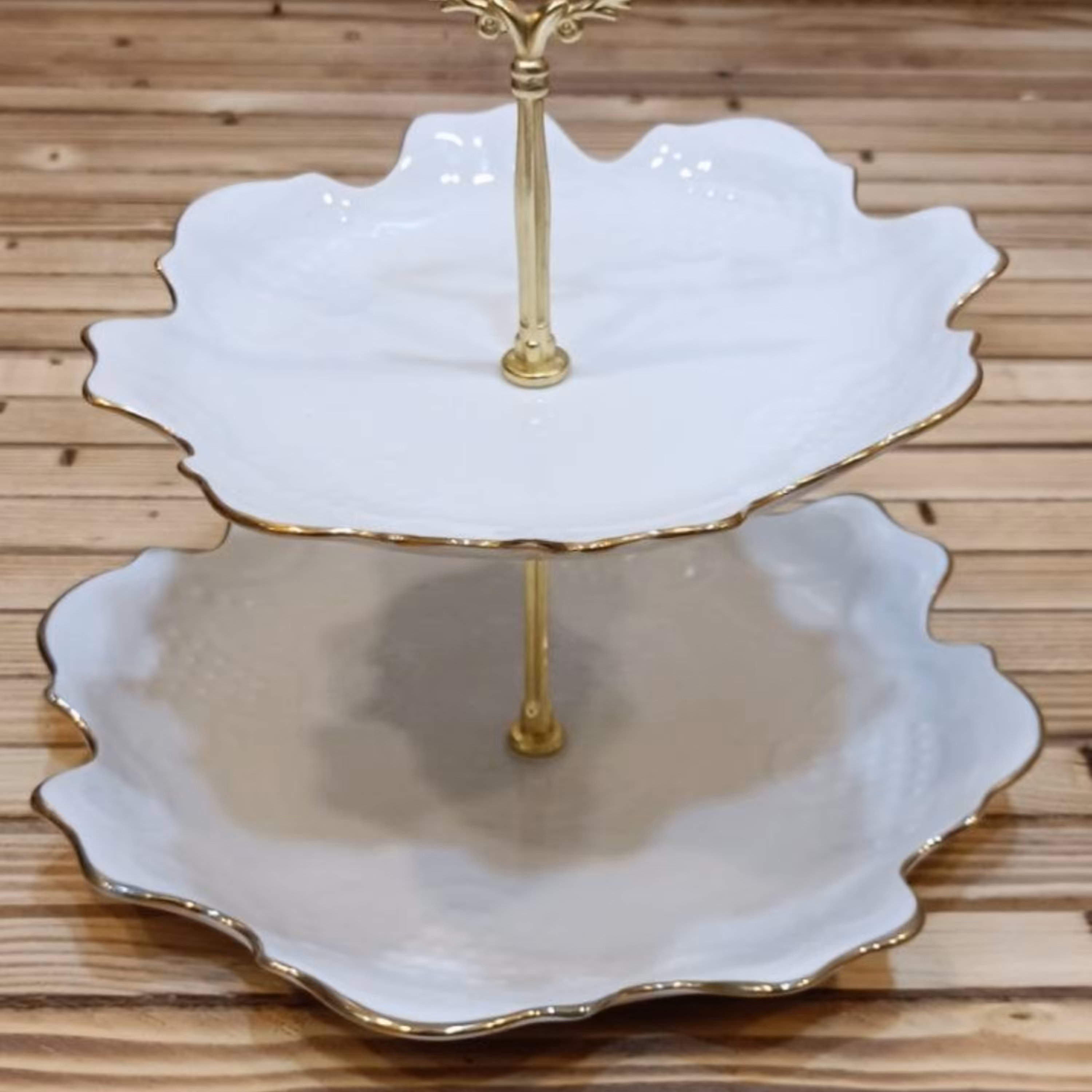 شیرینی خوری دور طلا دوطبقه 