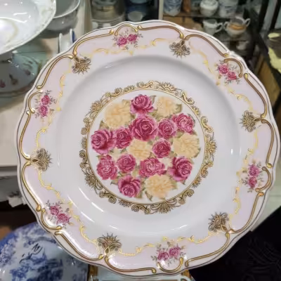 ظرف شیرینی خوری پایه دار طرح رز مناسب نو عروسان هدیه و کادویی جهیزیه چینی زیبا