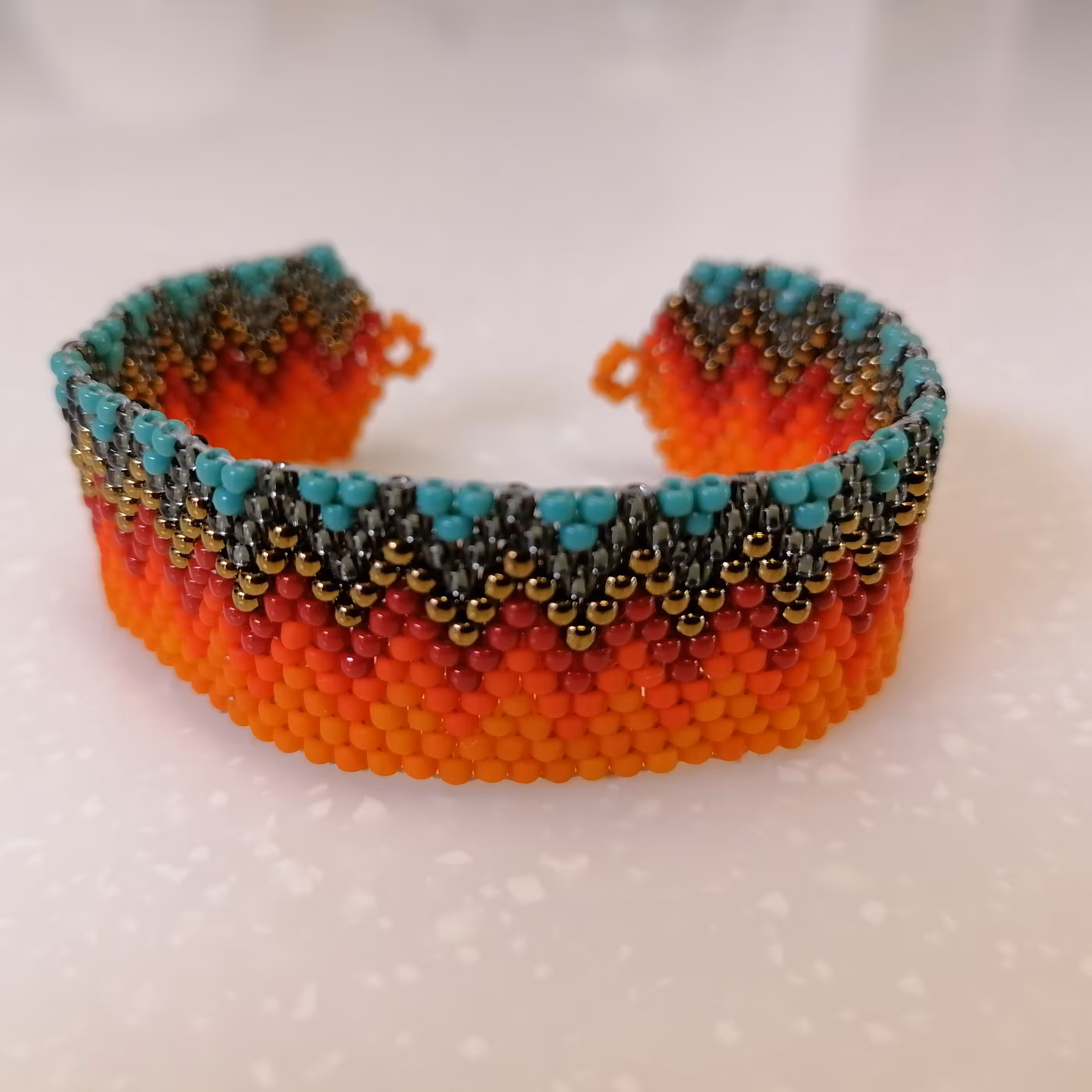 دستبند نارنجی