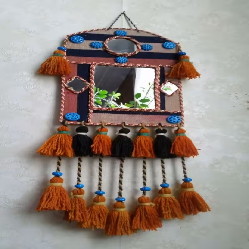 آینه سنتی منگوله دار، رنگهای لاکی و کرمی وسرمه ای، سایز 22 در 75