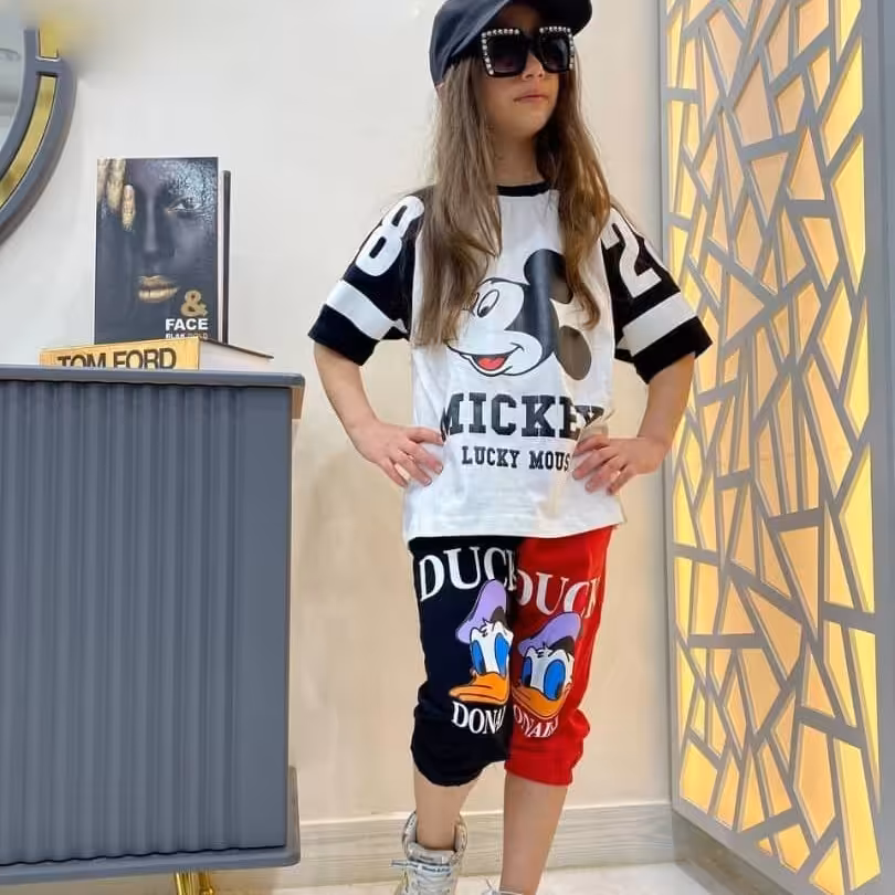 ست تیشرت شلوارک میکی و اردک  اسپورت خواهر برادری  در ترکیب رنگی سفید ،قرمز و مش