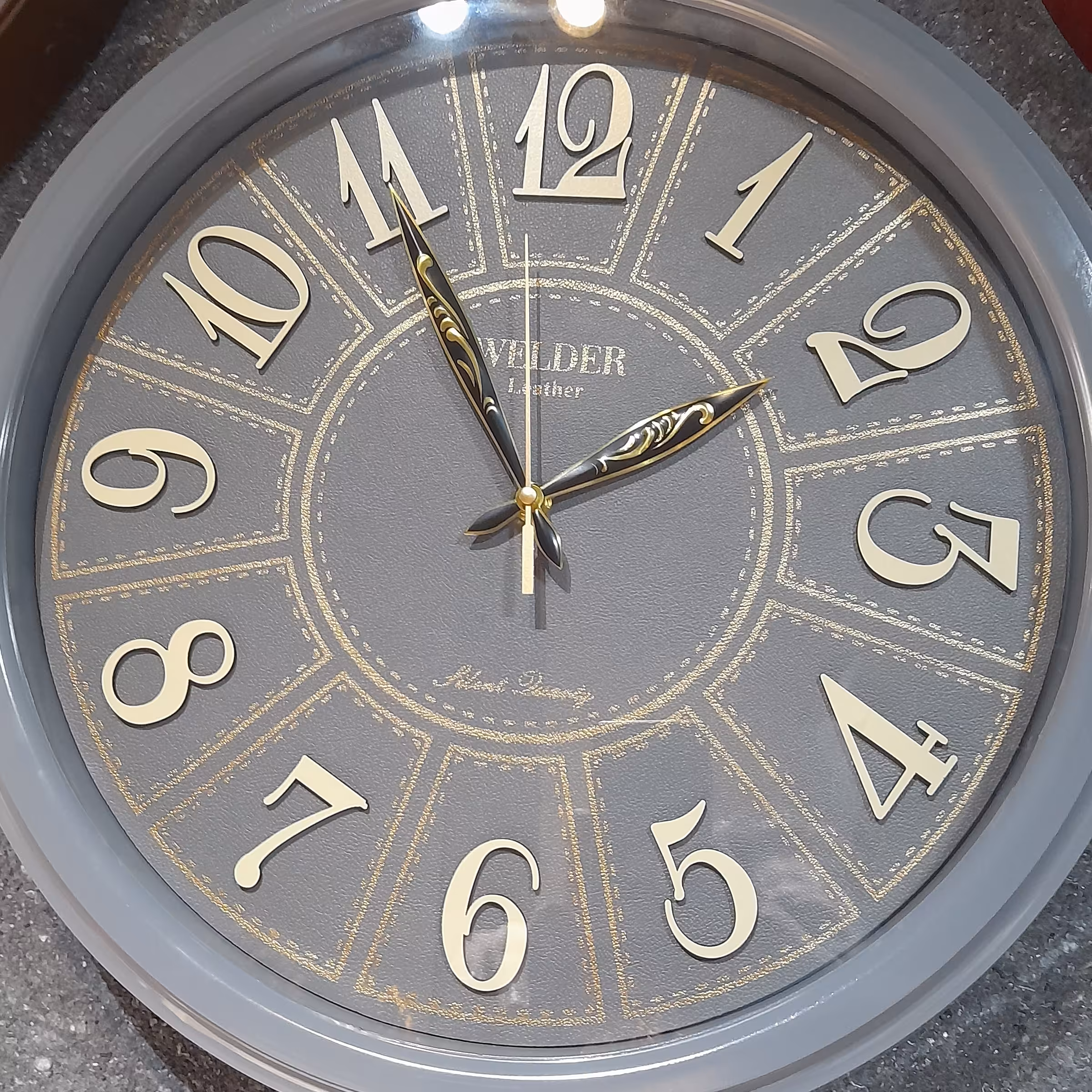 ساعت دیواری welder