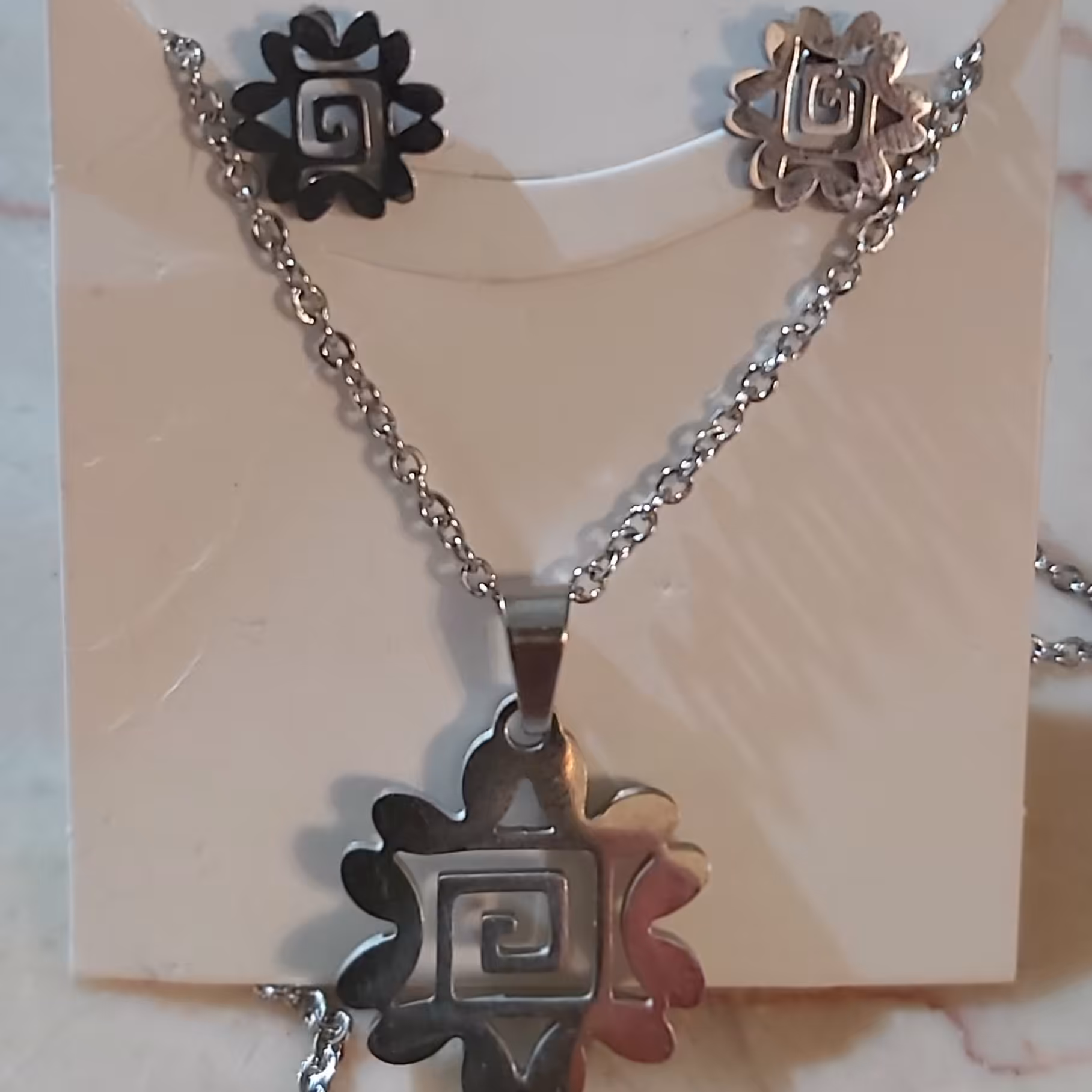 نیم ست گردنبند و گوشواره کد4