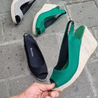 مدل کنفی صندل برشکا
زیره پفک طبی سبک وزن با روکش کنف
پاشنه 7سانت 
سایز37الی40
قیمت 520000
ا