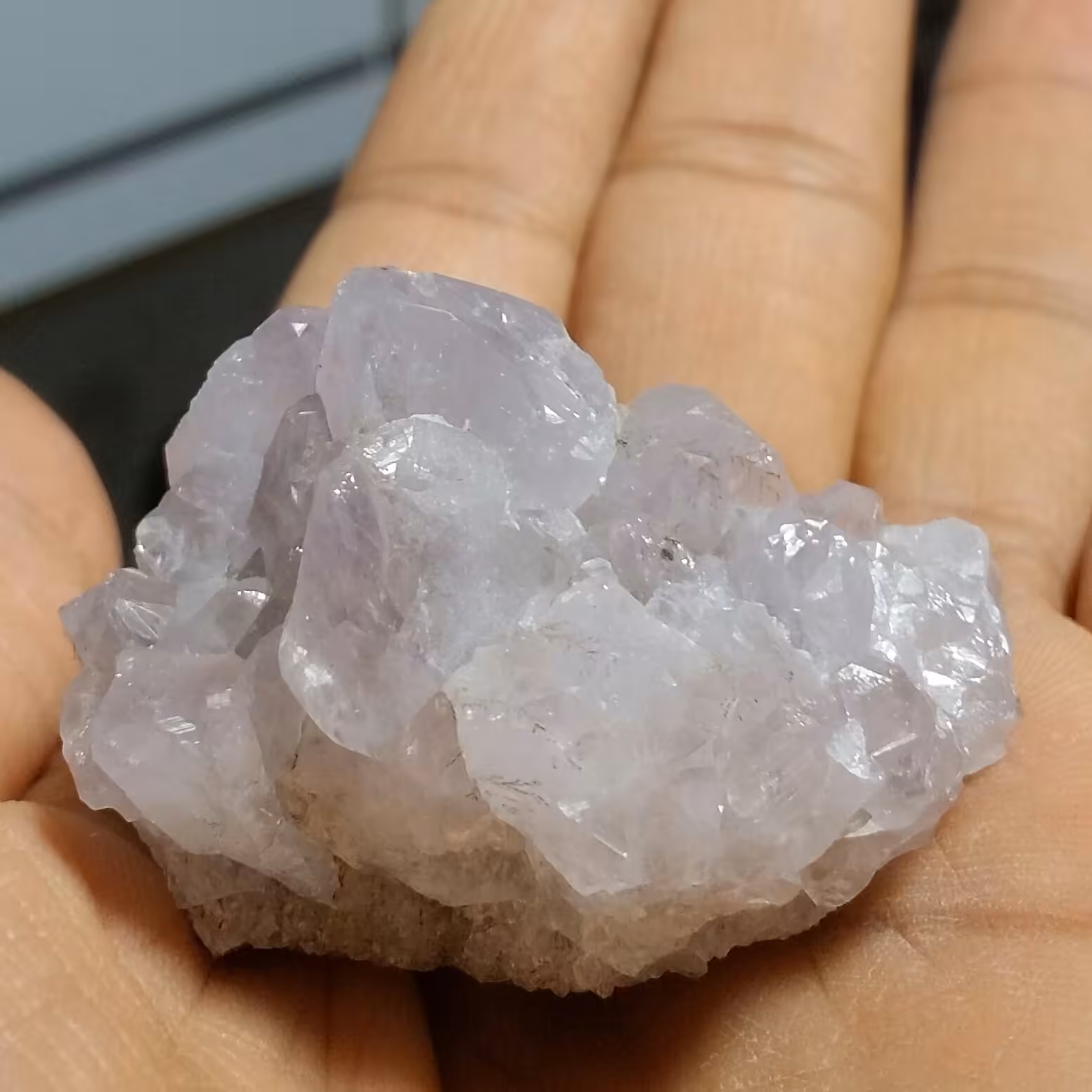 سنگ راف آمیتیس بلور  بسیار درشت بسیار زیبا دیدنی کاملا طبیعی شاهکار خلقت خااااص
کد 9789