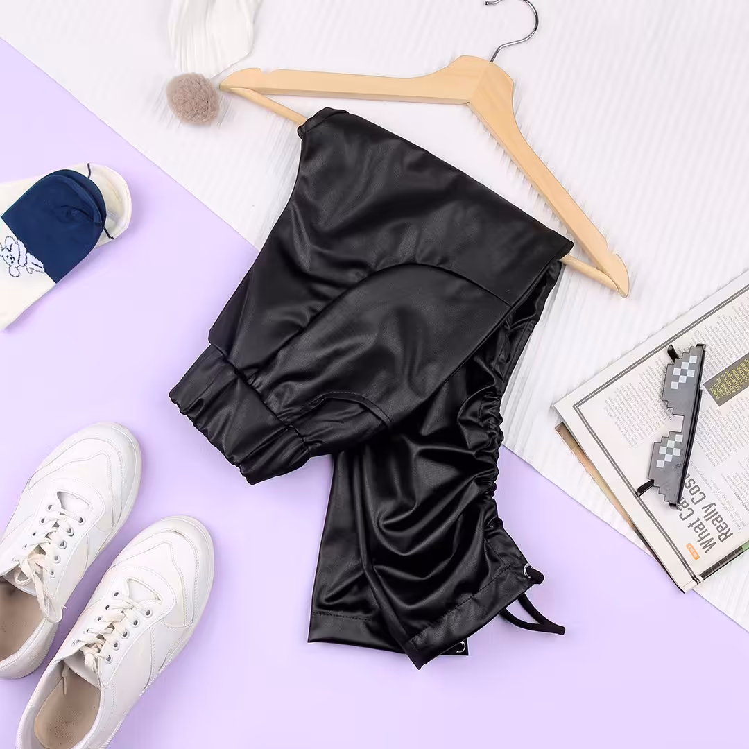 شلوار طرح چرم گت دار تک رنگ مشکی دارای سایز بندی