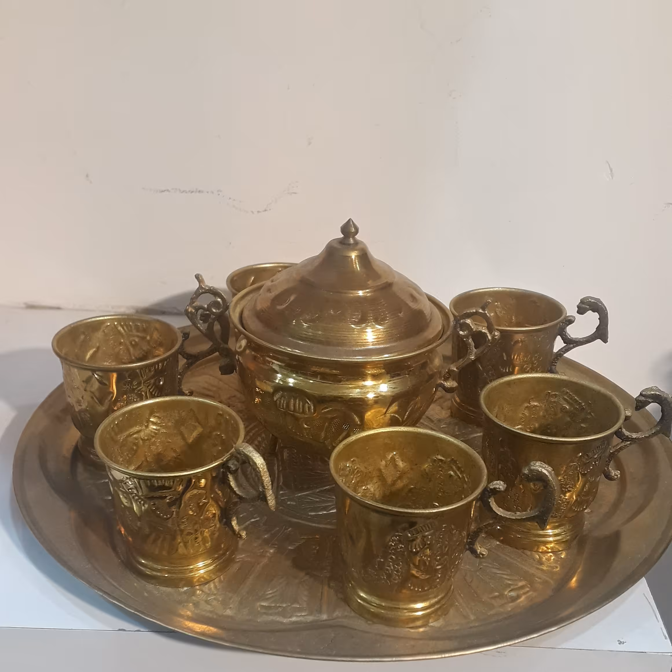 سرویس چای خوری برنجی طرح هخامنش