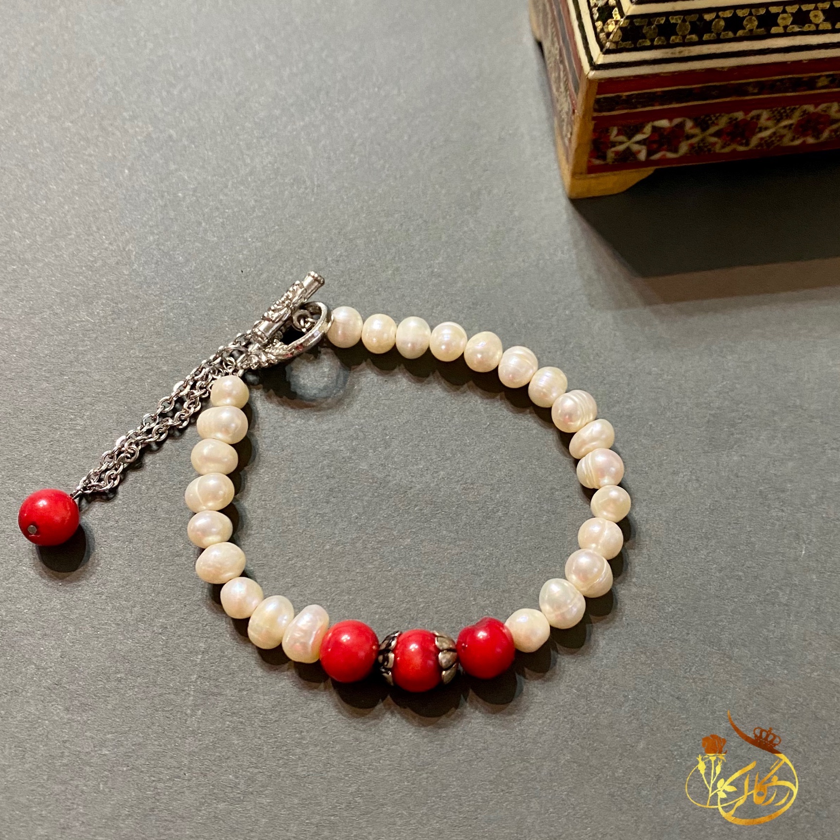 دستبند مروارید و مرجان کد 235
