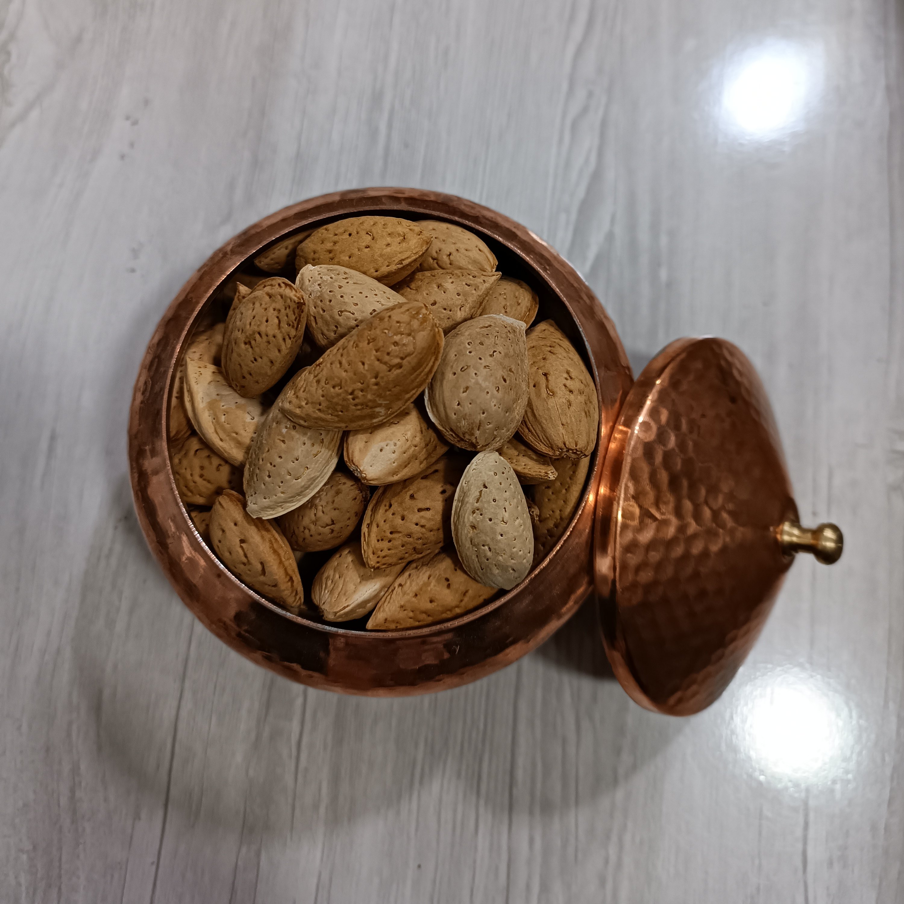 بادام سنگی اعلأ و مغزدار تازه(1000 گرمی)