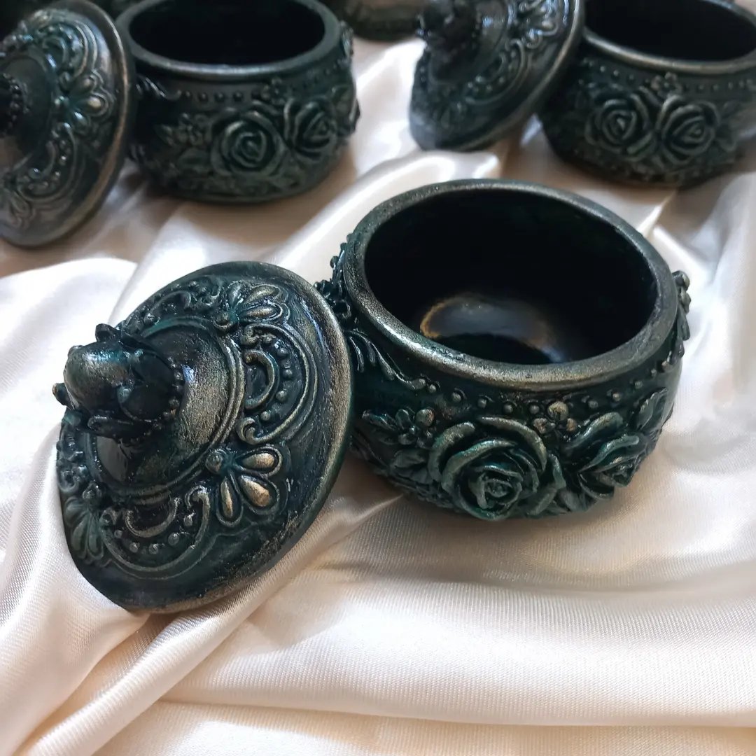 پتینه و کهنه‌کاری قندان،شکلاتخوری،ظروف هفت سین