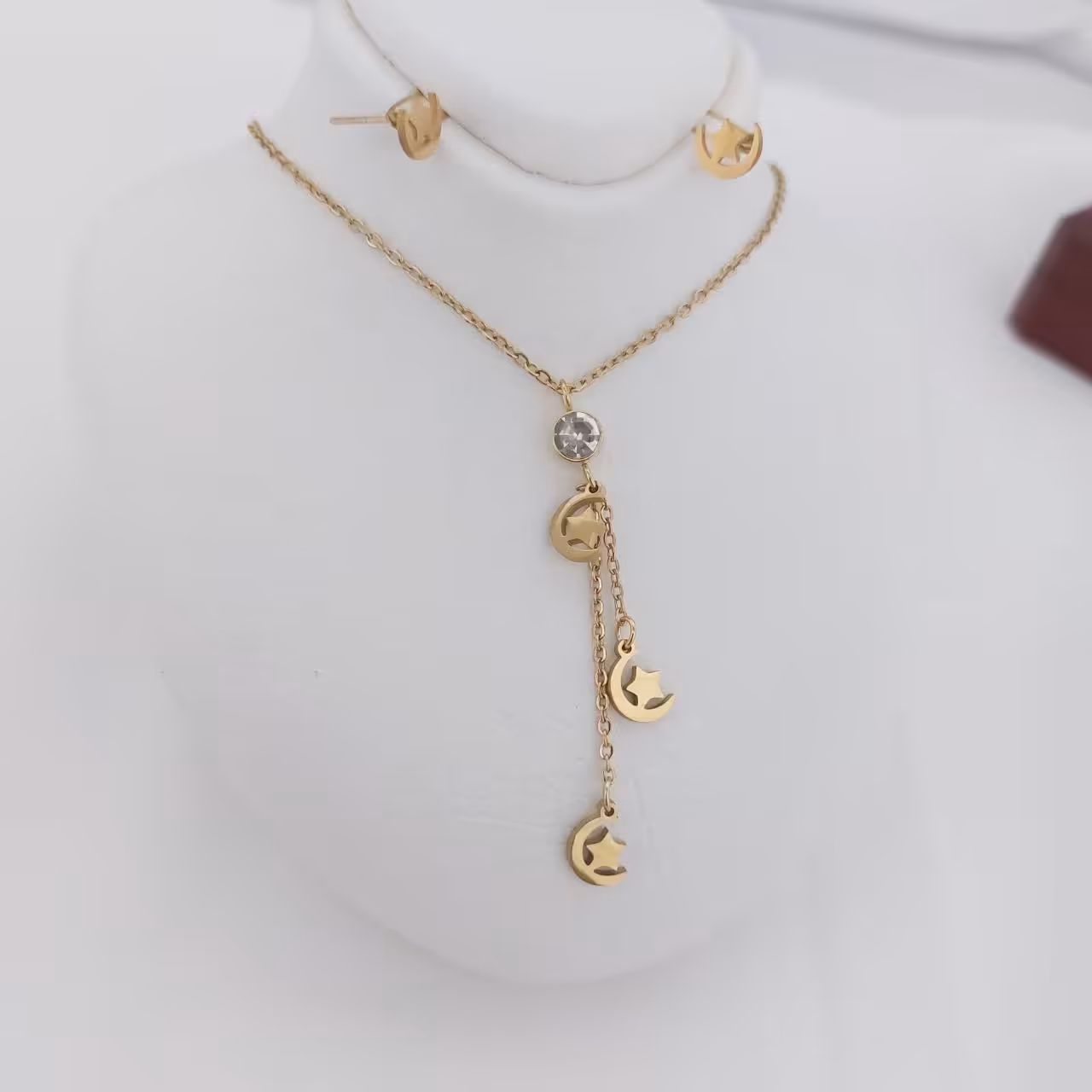 نیمست کد11237 طرح طلا.استاینلس استیل.با آبکاری طلا.ضد حساسیت.رنگ ثابت