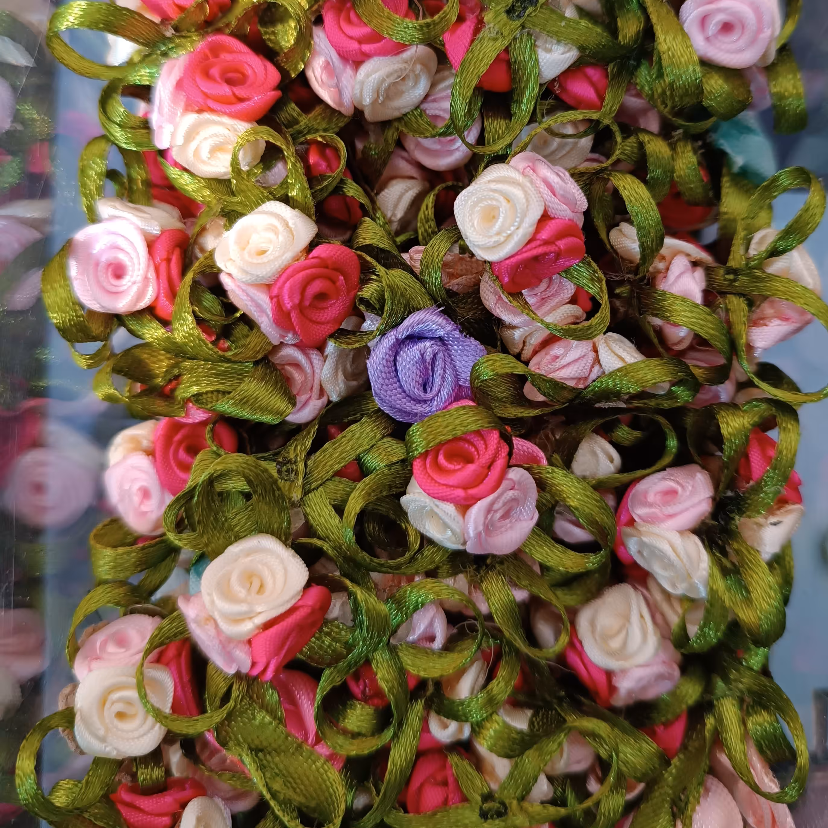 گل ریز پارچه ای 