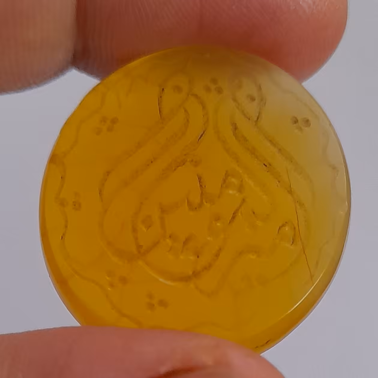 نگین درشت شرف شمس بسیار قدیمی .حکاکی یا امیرالمومنین .با امضا استاد احد