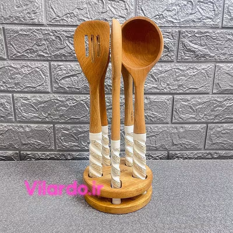 کفگیر و ملاقه چوبی