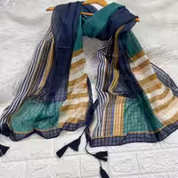 شال ژاکارد طرح دار کد 2390 منگوله دار