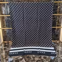 شال نخی سفید و مشکی بسیار زیبا با کیفیت و قیمت تضمینی