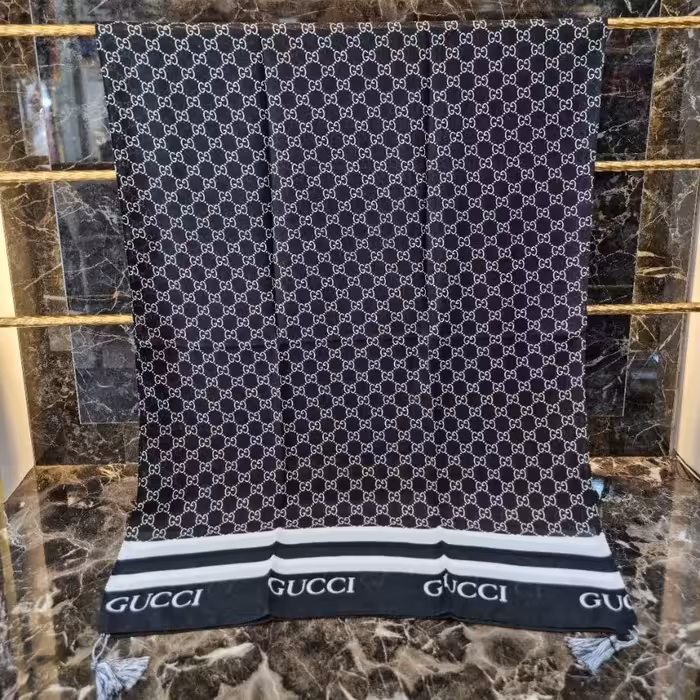 شال نخی سفید و مشکی بسیار زیبا با کیفیت و قیمت تضمینی