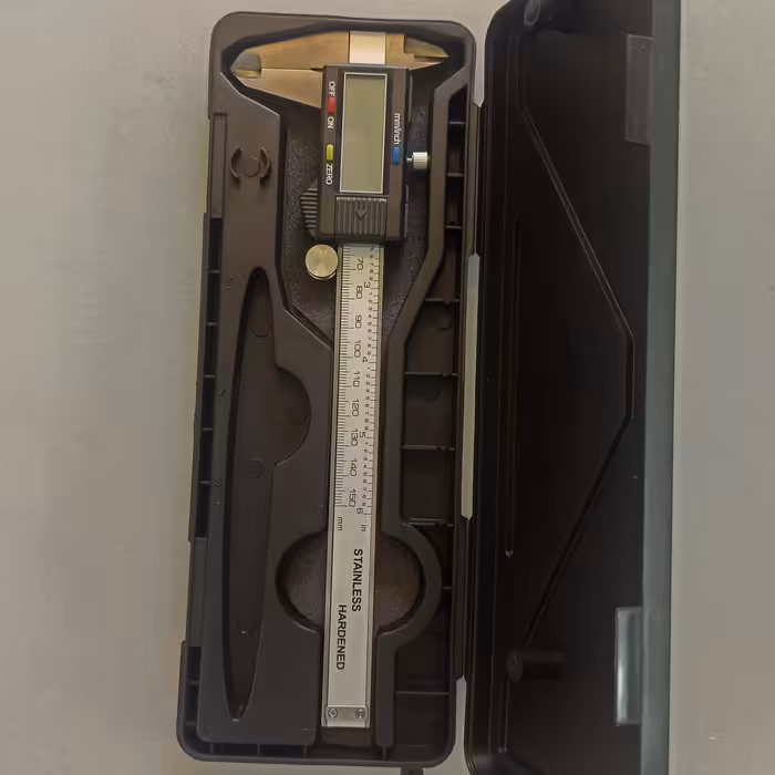 کولیس دیجیتال فلزی 15سانتی متر  دقت دو صدم میلی متر