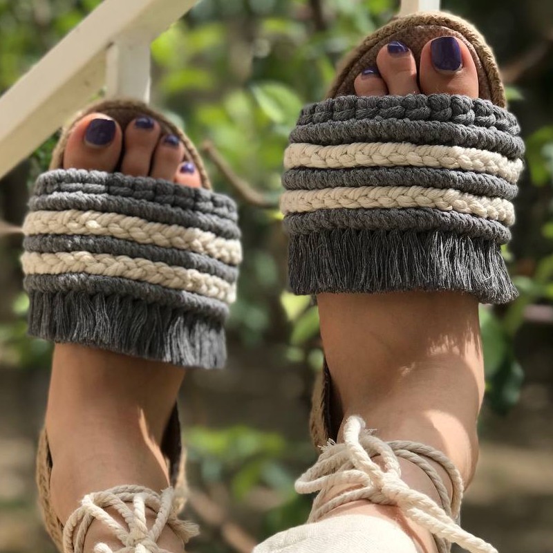 صندل رکاب دار  و لژدار کنفی بافته شده با مکرومه