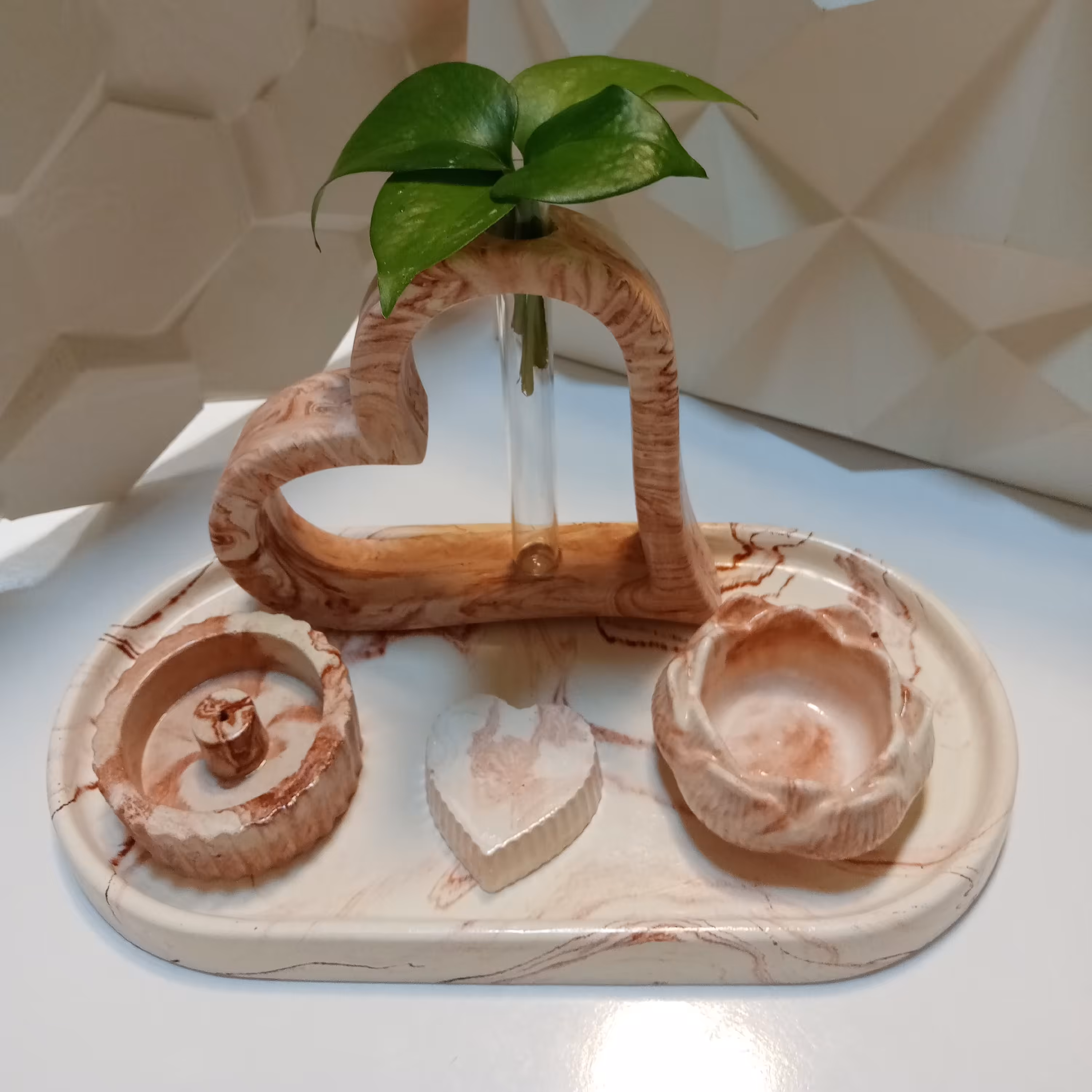 ست سینی بیضی و گلجای قلب به همراه 4 عدد اکسسوری به انتخاب خودتون 