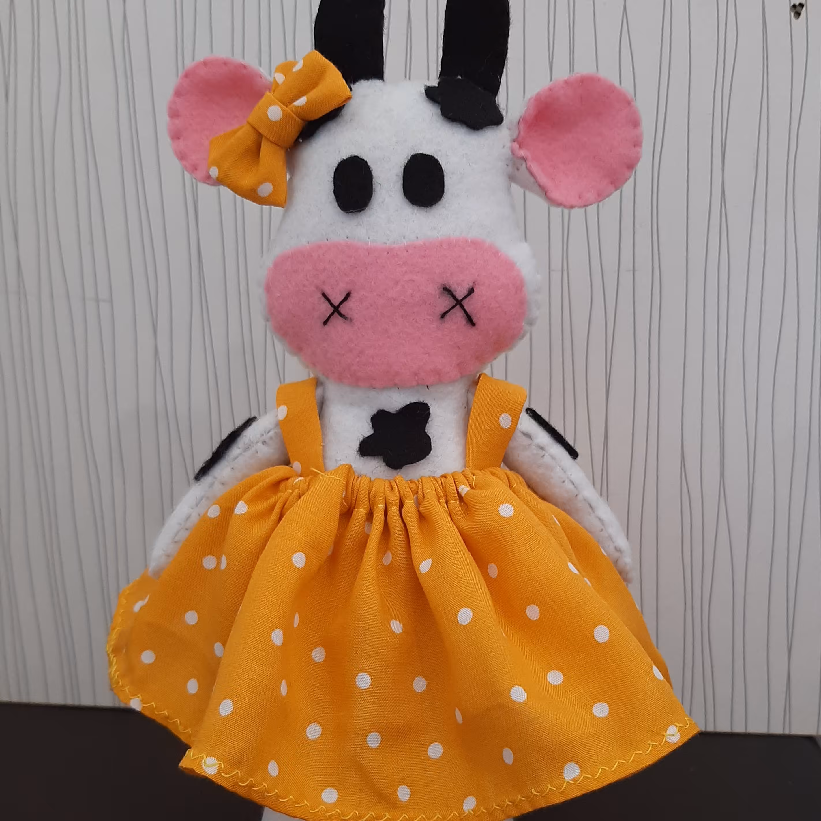 گاو نمدی نماد سال 1400