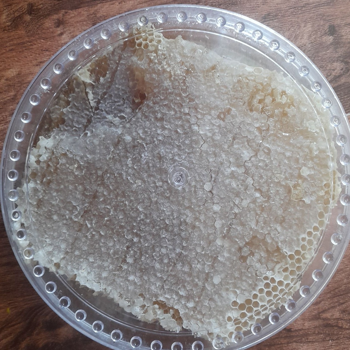 عسل شان موم دار چالدران پک 5 کیلویی با موم نرم و خوشمزه