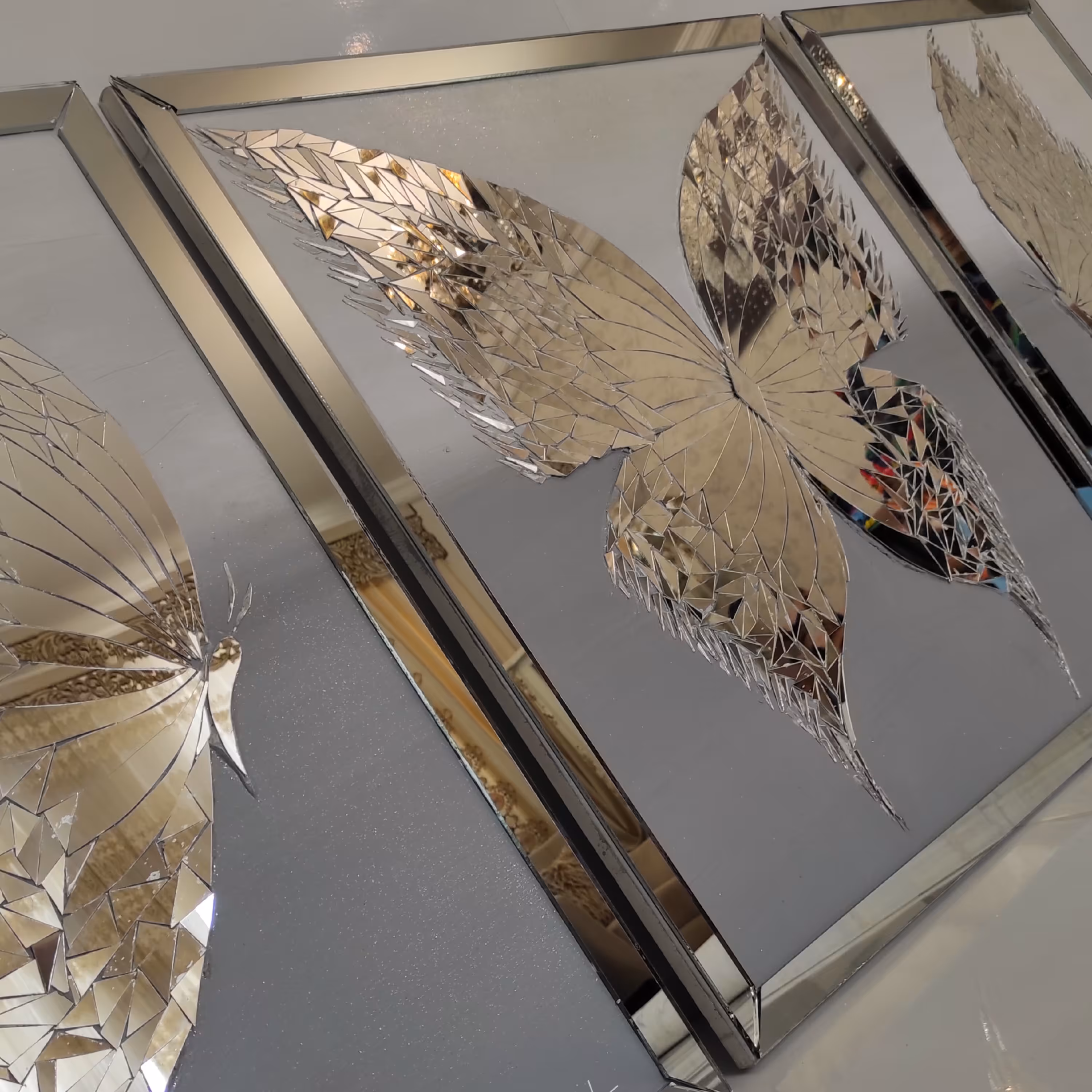 تابلو آینه کاری پروانه