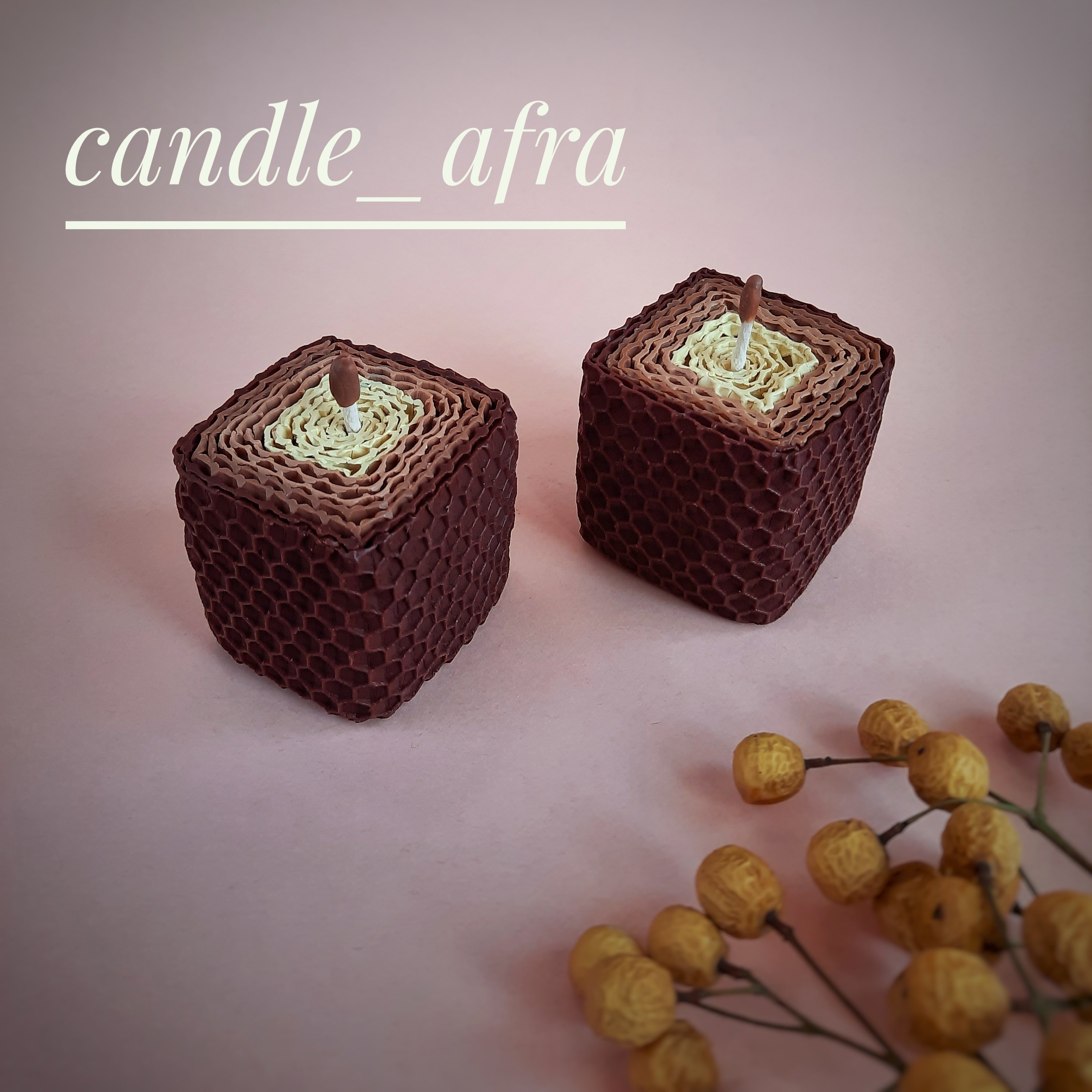 پکیج دوتایی شمع موم عسل مکعبی