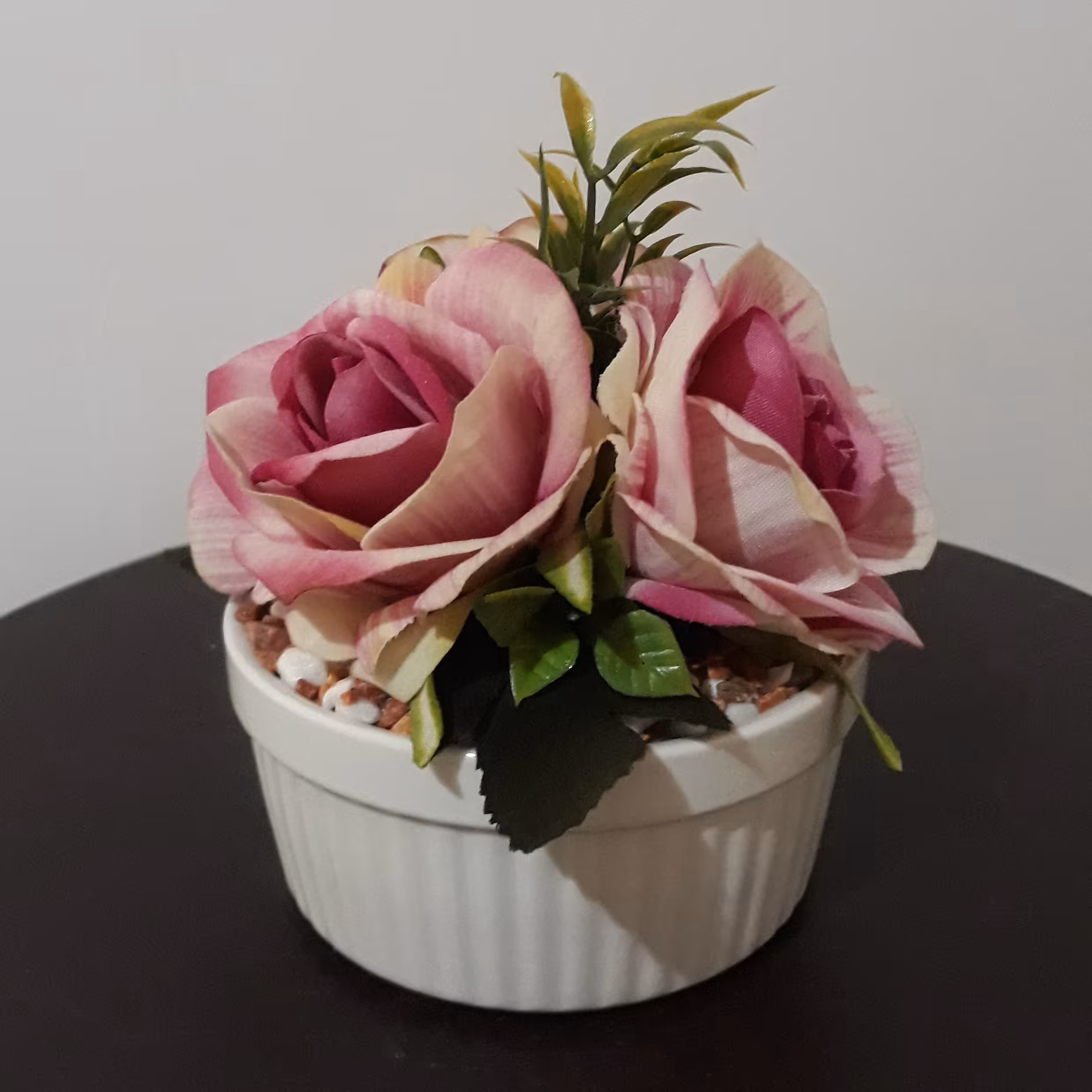 گل و گلدان رز صورتی 3 گل