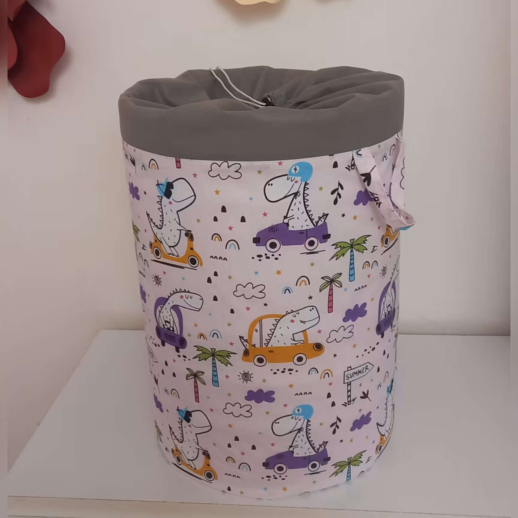 باکس  لباس و اسباب بازی کودک 