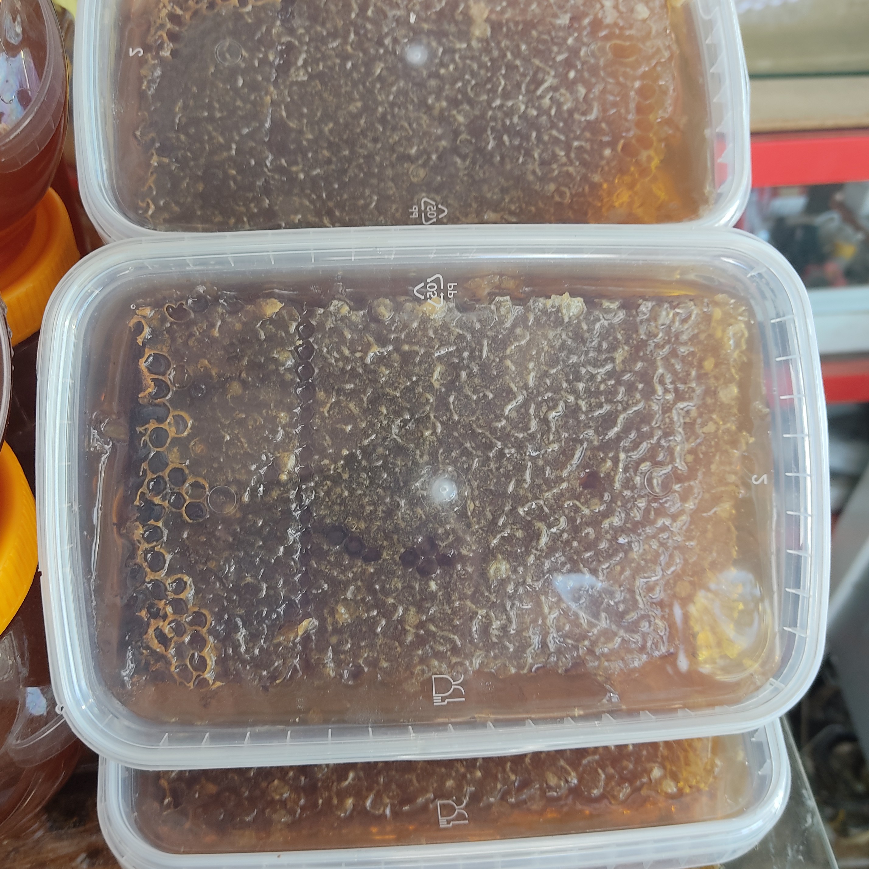 عسل با موم