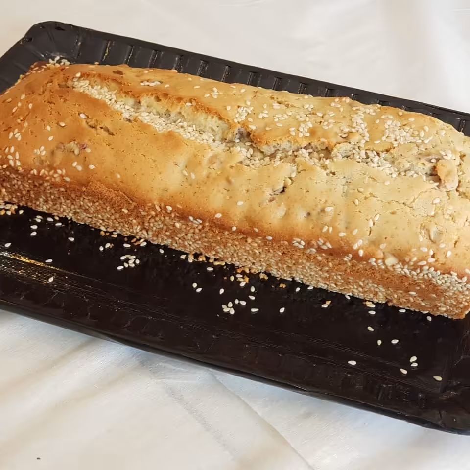 کیک ارده و کنجد (هزینه ارسال درون شهری به صورت پس کرایه میباشد)