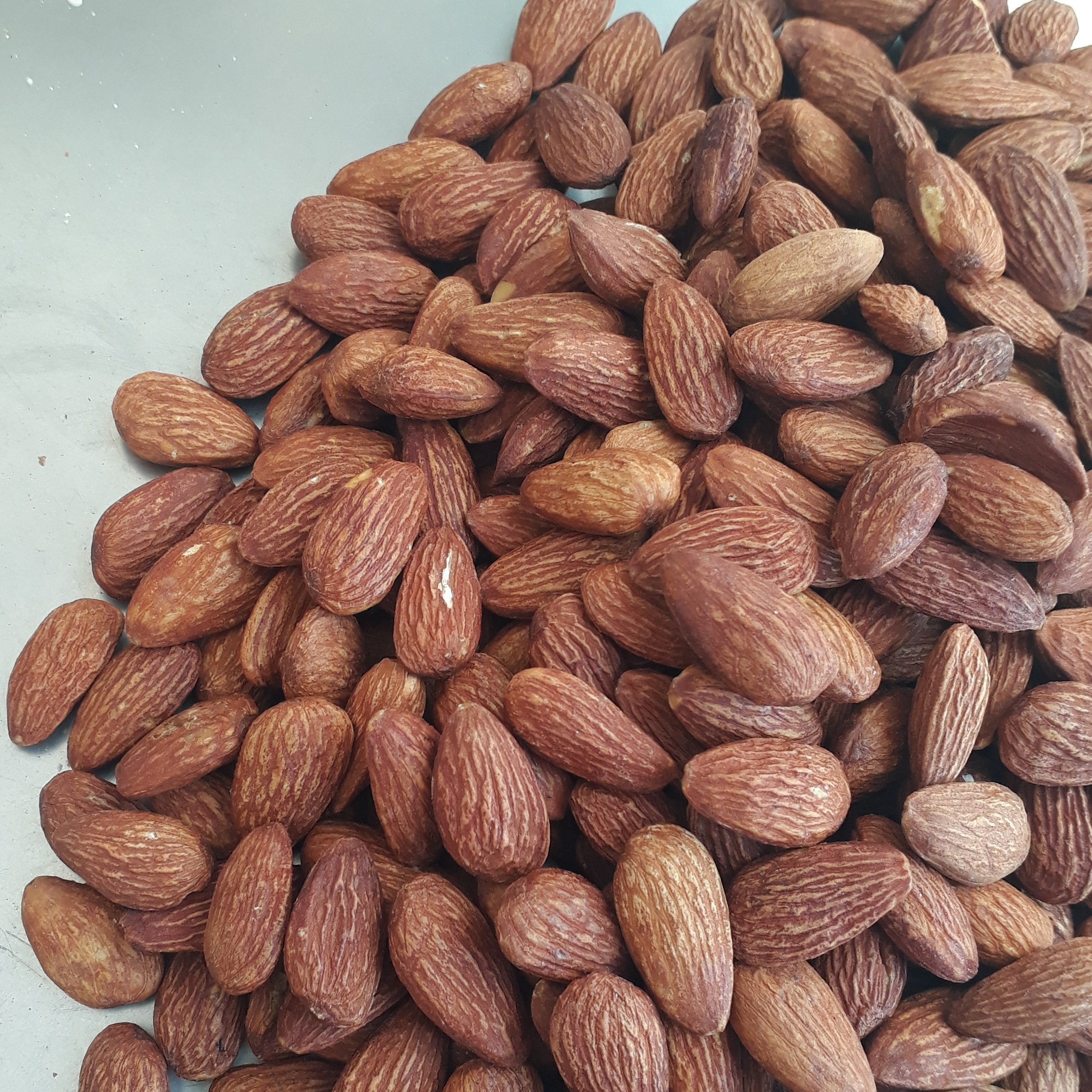 بادام درختی شور اعلا ( 450 گرمی )