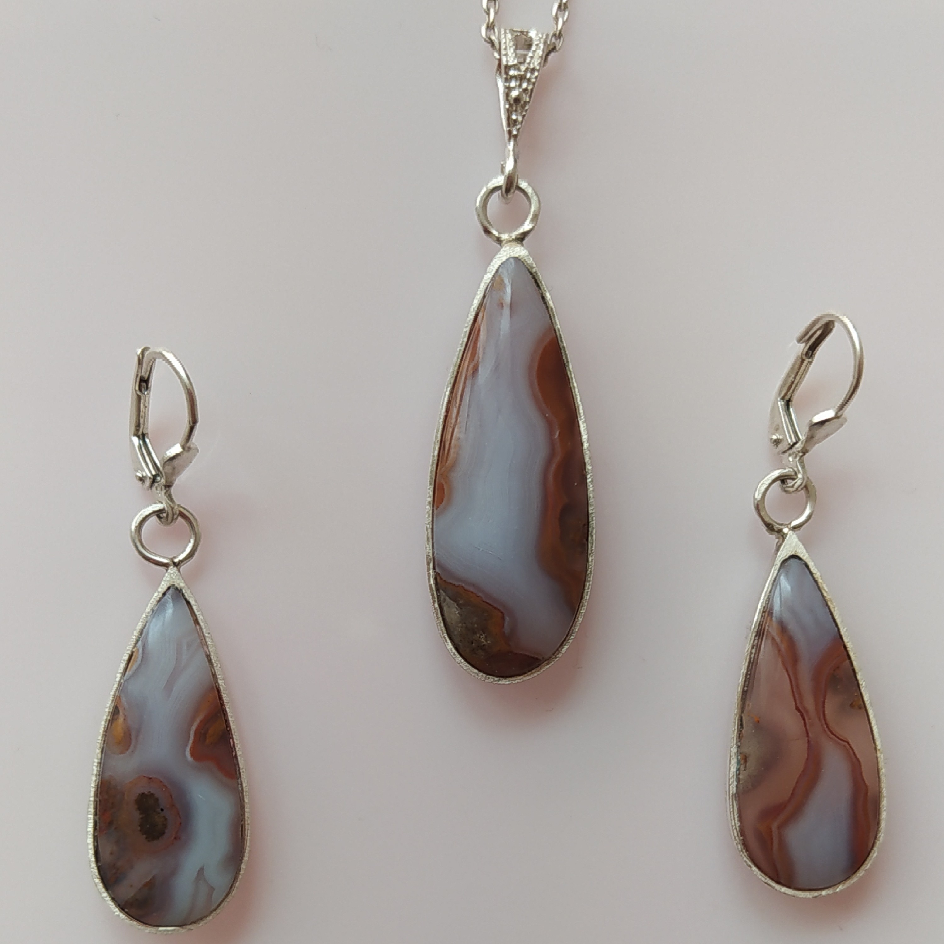 نیمست عقیق سلیمانی با اتصالات نقره سنگ مرغوب و بهترین پولیش 